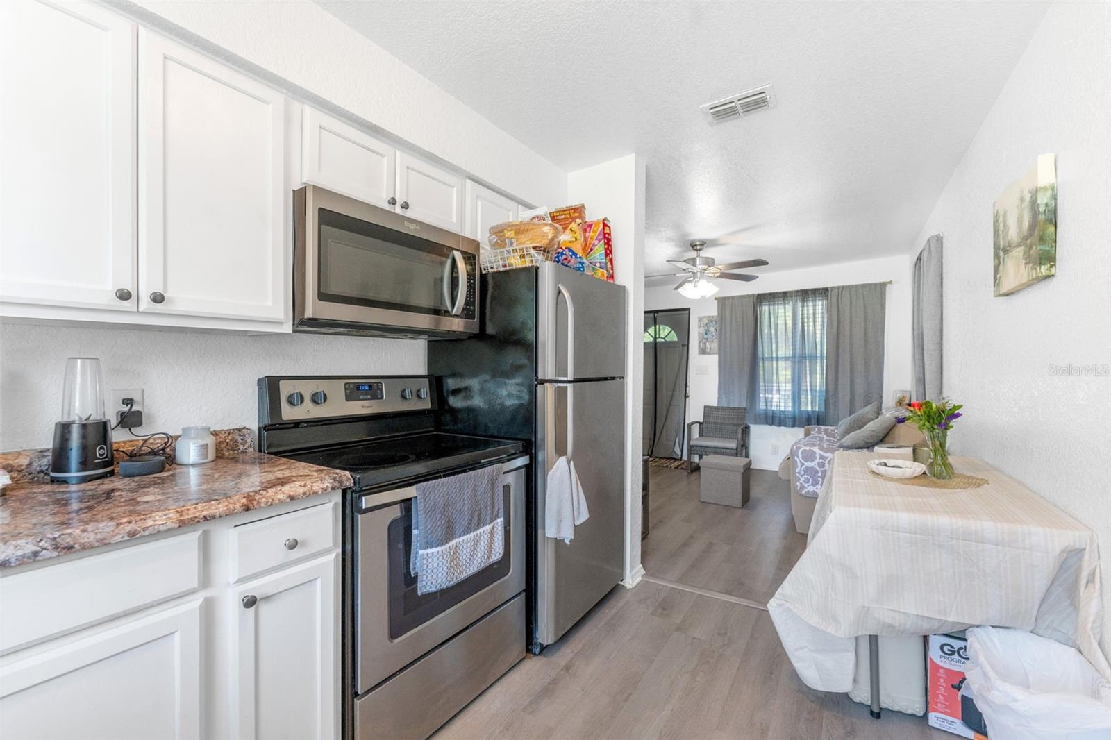 652 N Jackson St Property Photo 14