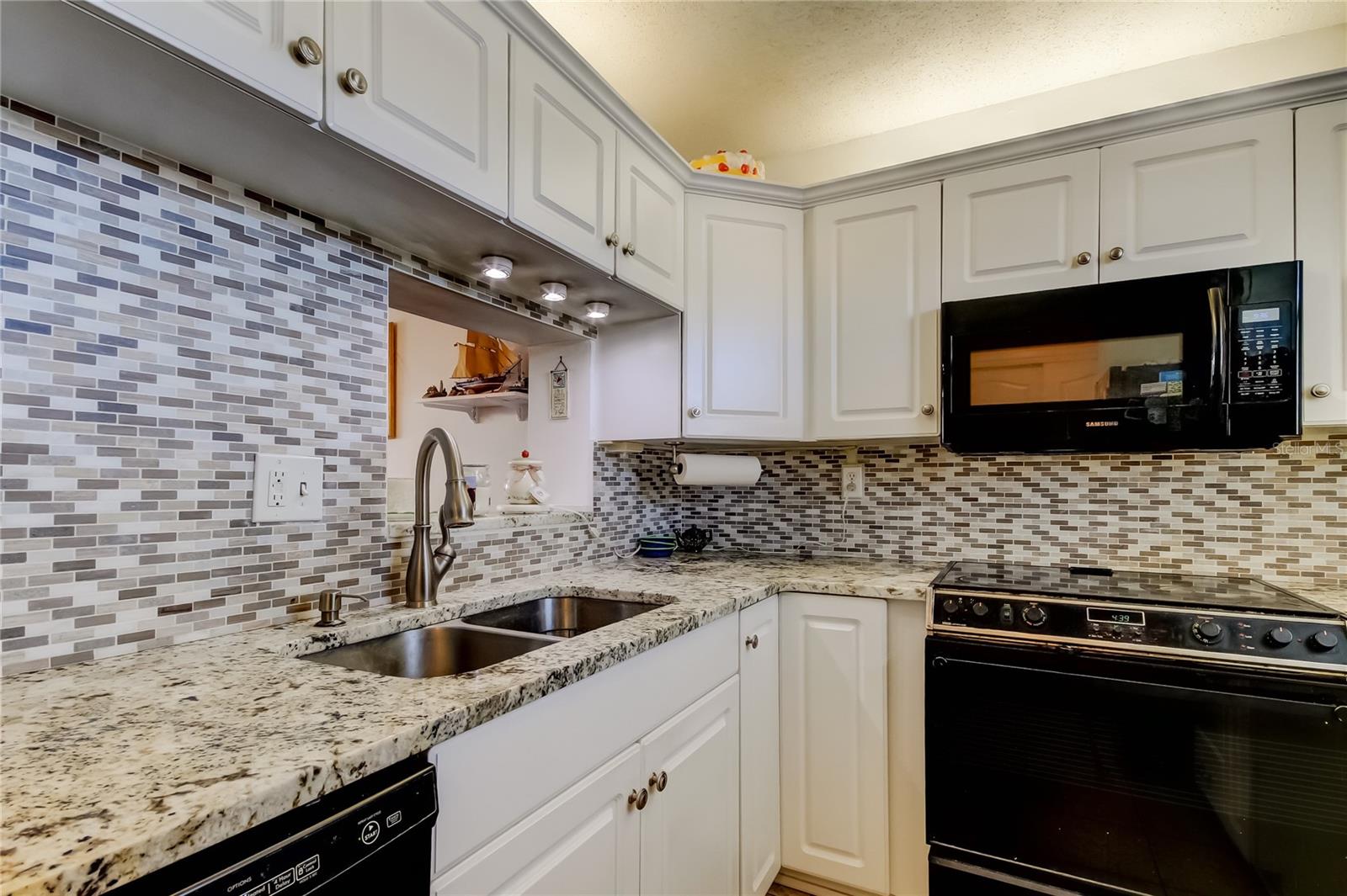 7465 Bay Island Dr S #213 Property Photo 13