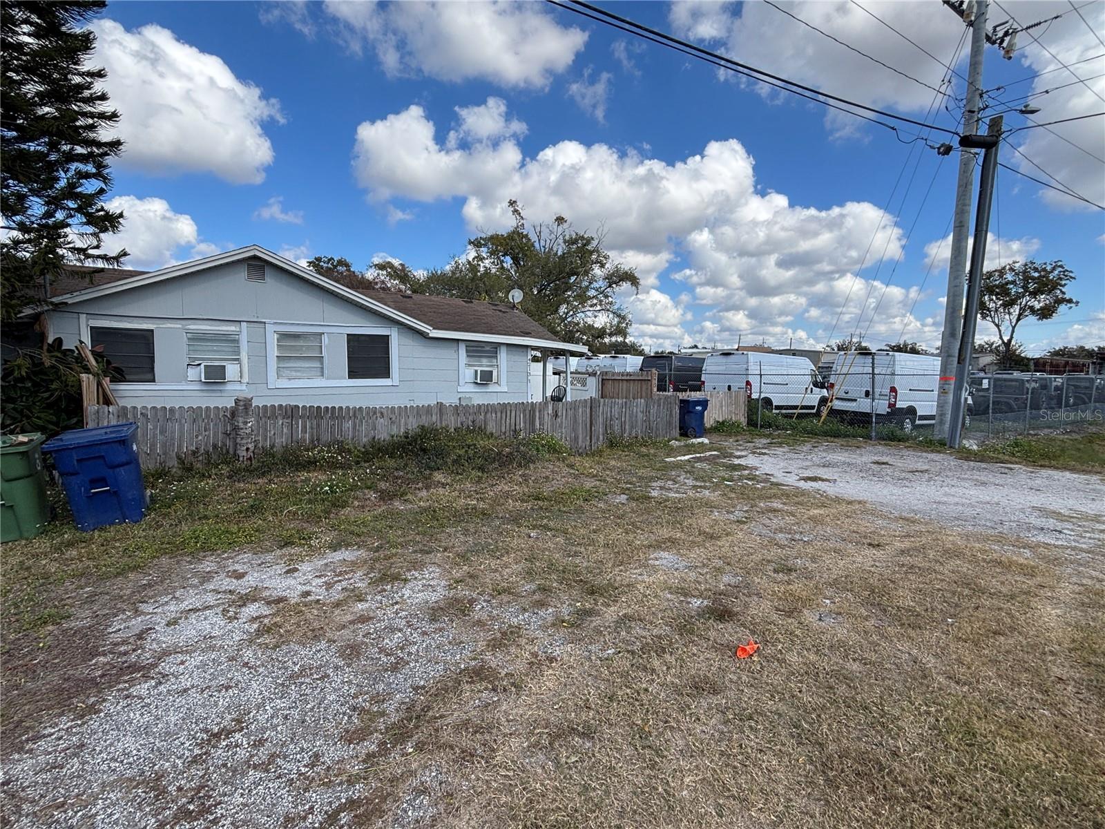 4213 W Cayuga St Property Photo 2