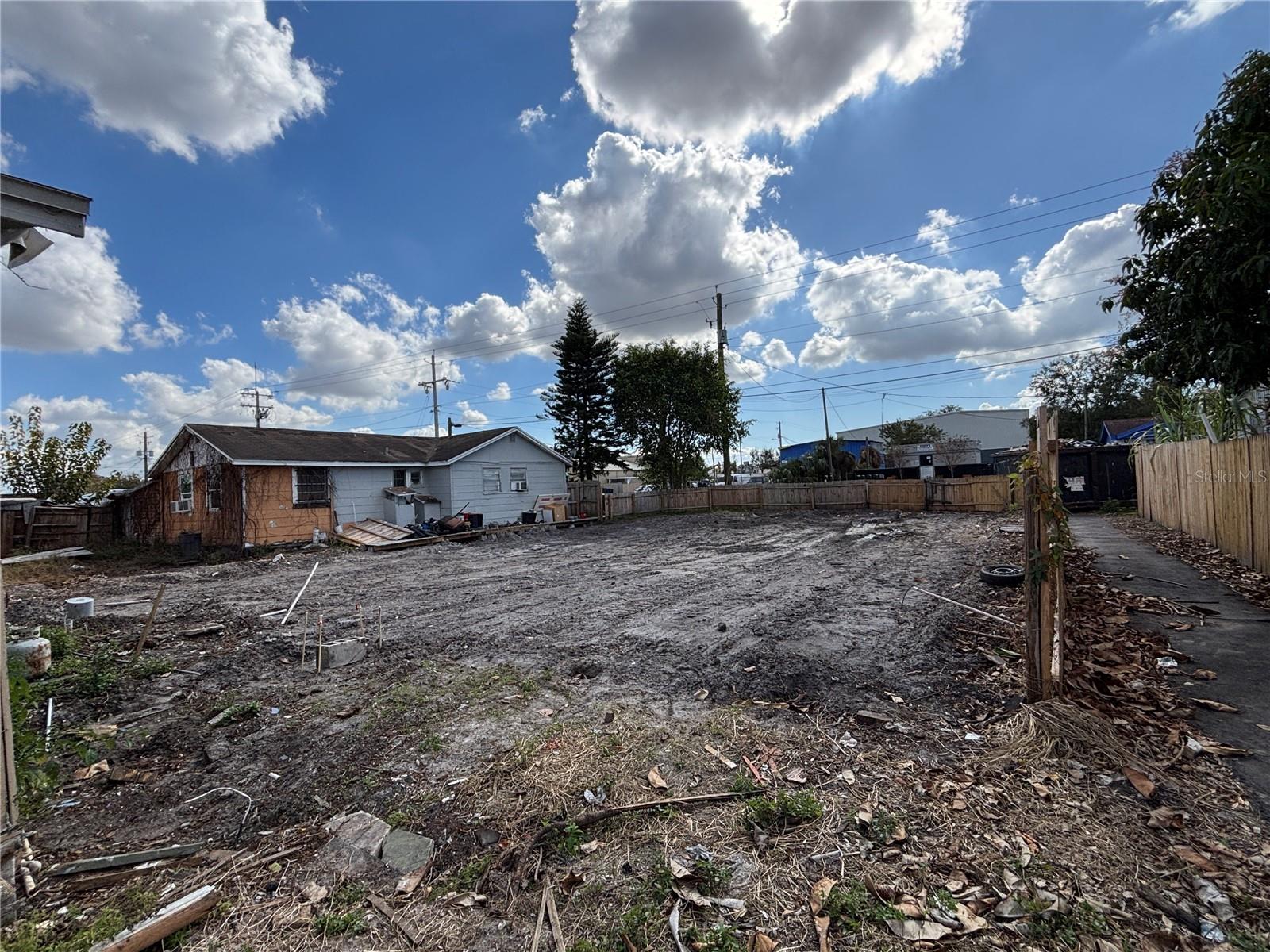 4213 W Cayuga St Property Photo 8