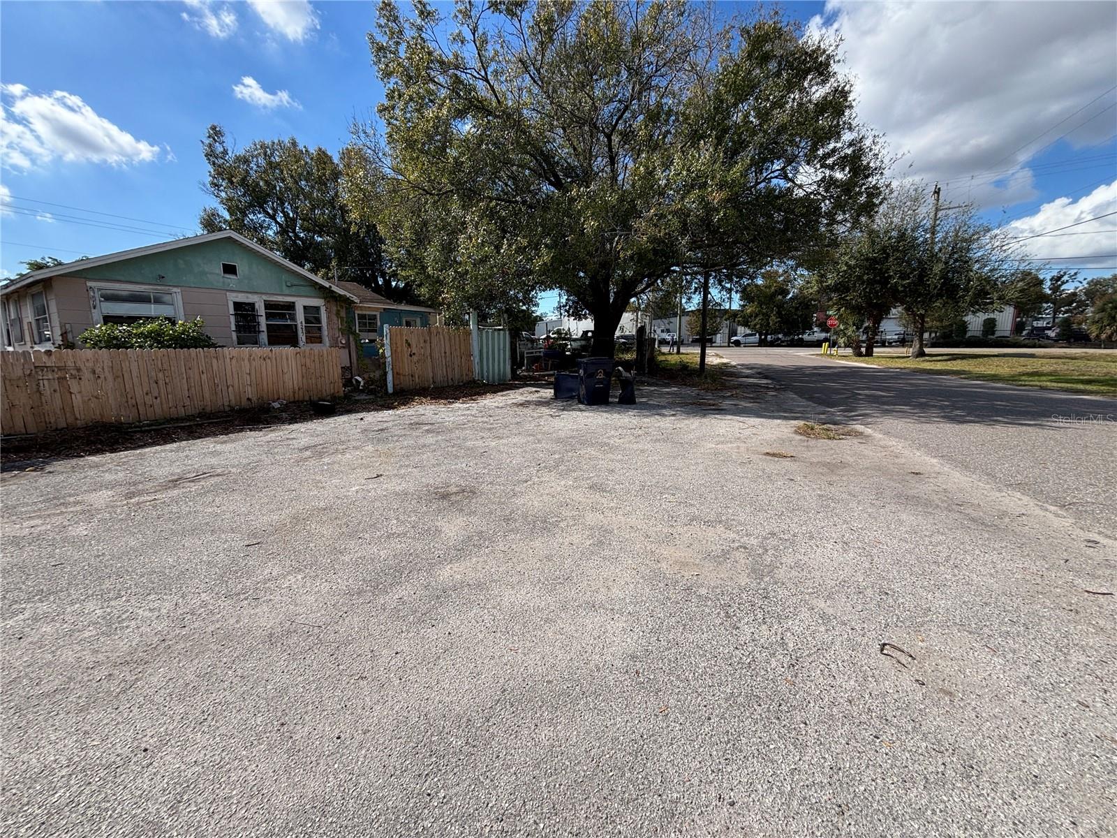 4213 W Cayuga St Property Photo 11