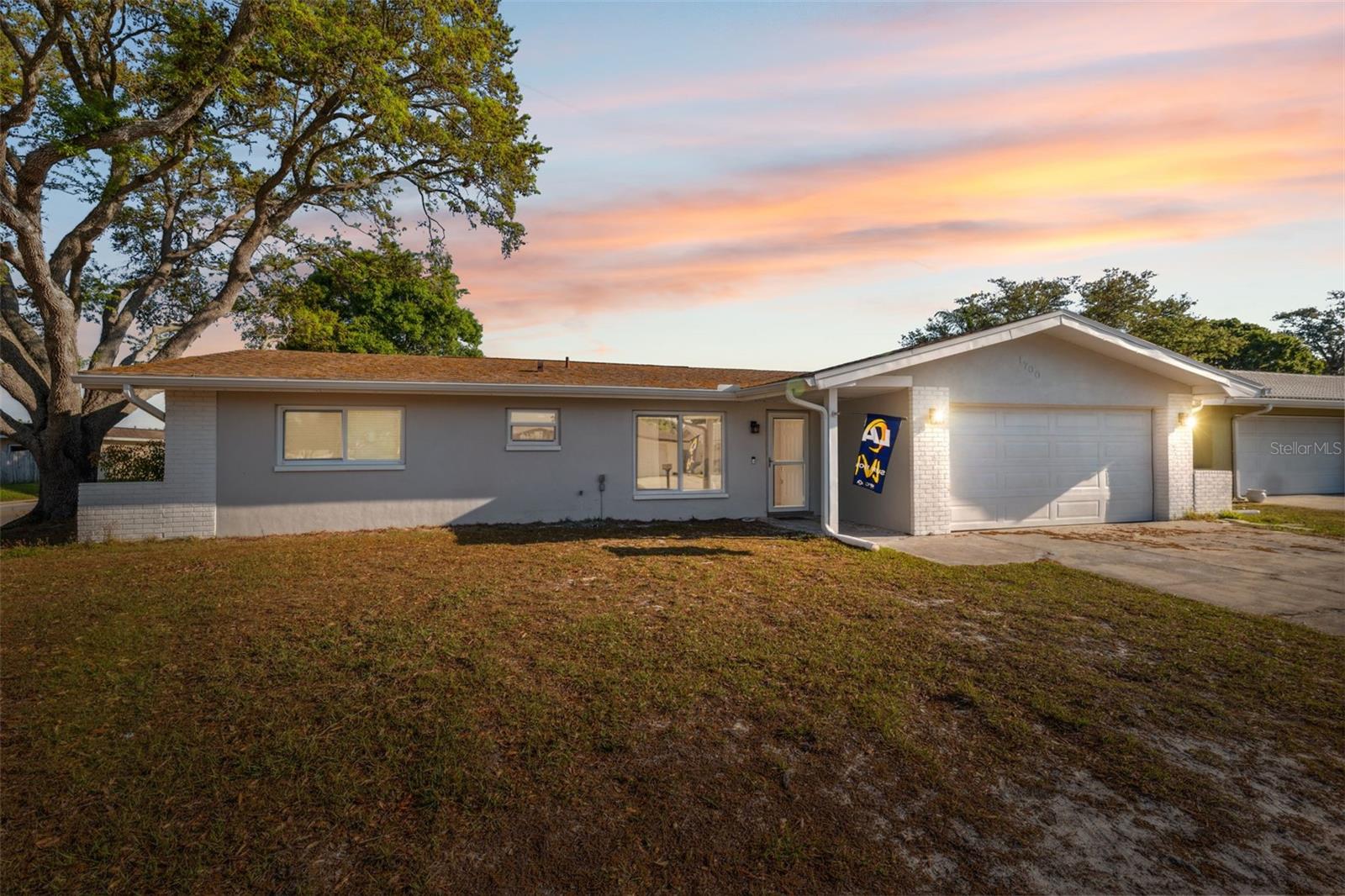 1700 Ironwood Ct E Property Photo 1