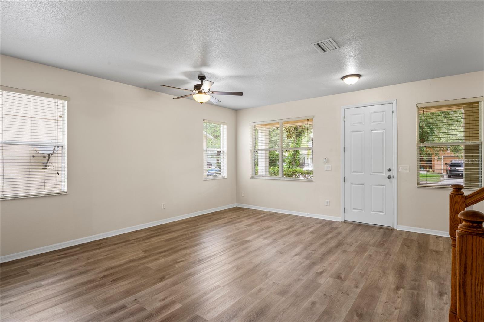 7249 Bridgeview Dr Property Photo 3