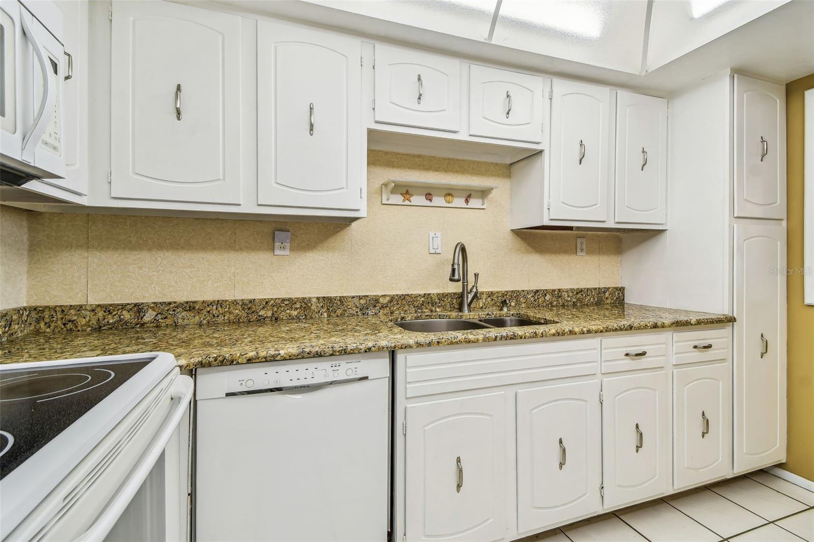 17920 Gulf Blvd #208 Property Photo 16