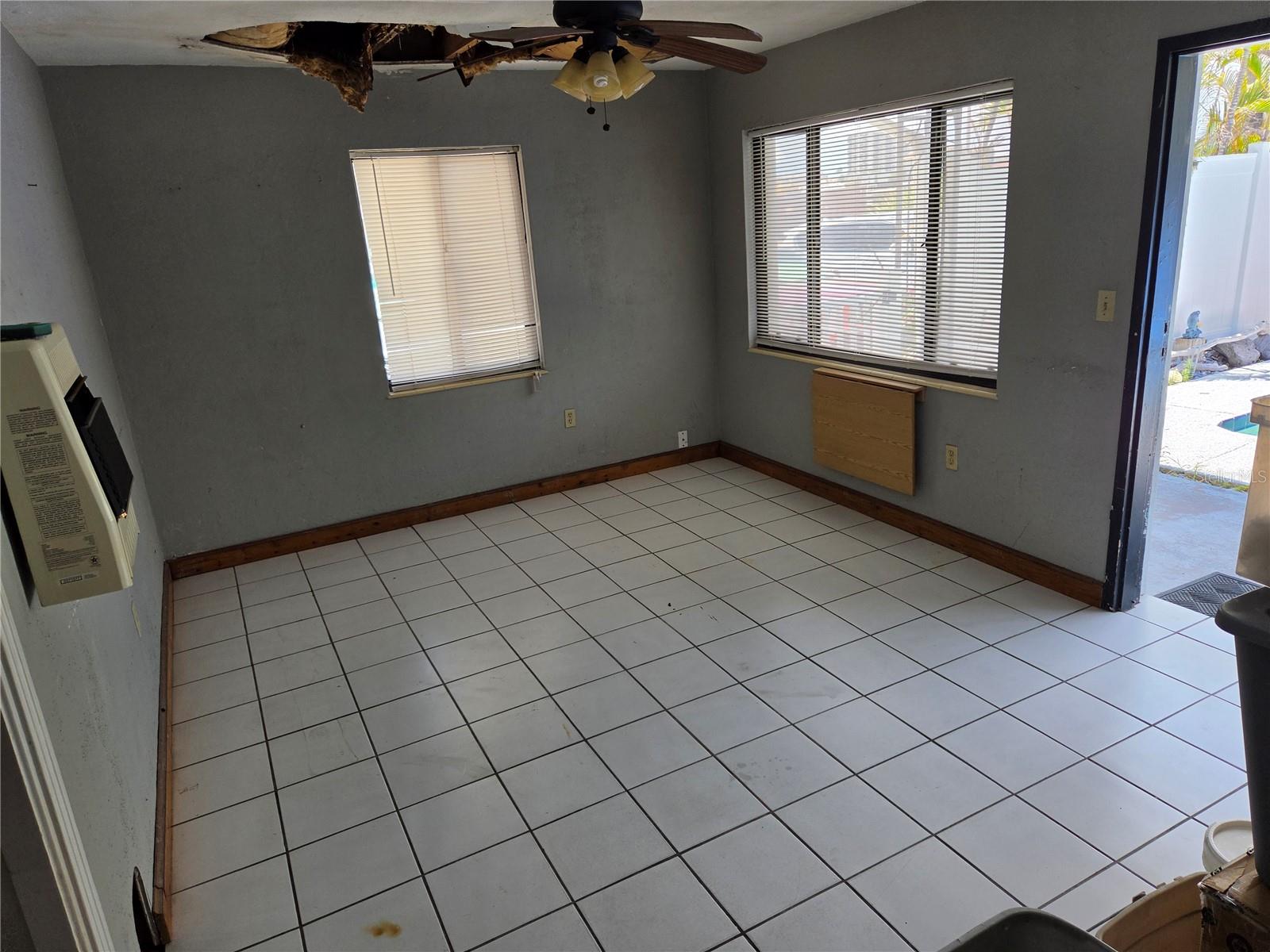580 Bay Esplanade Property Photo 6