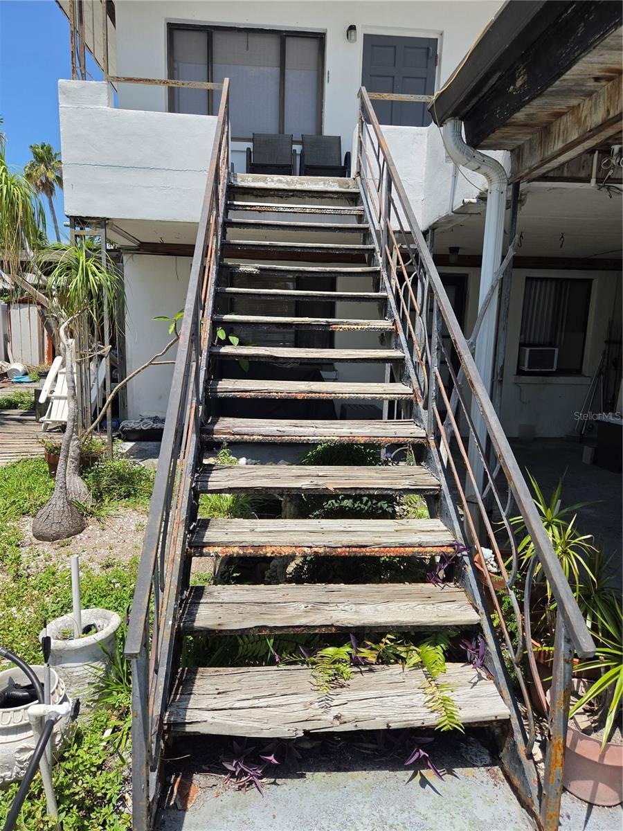 580 Bay Esplanade Property Photo 10
