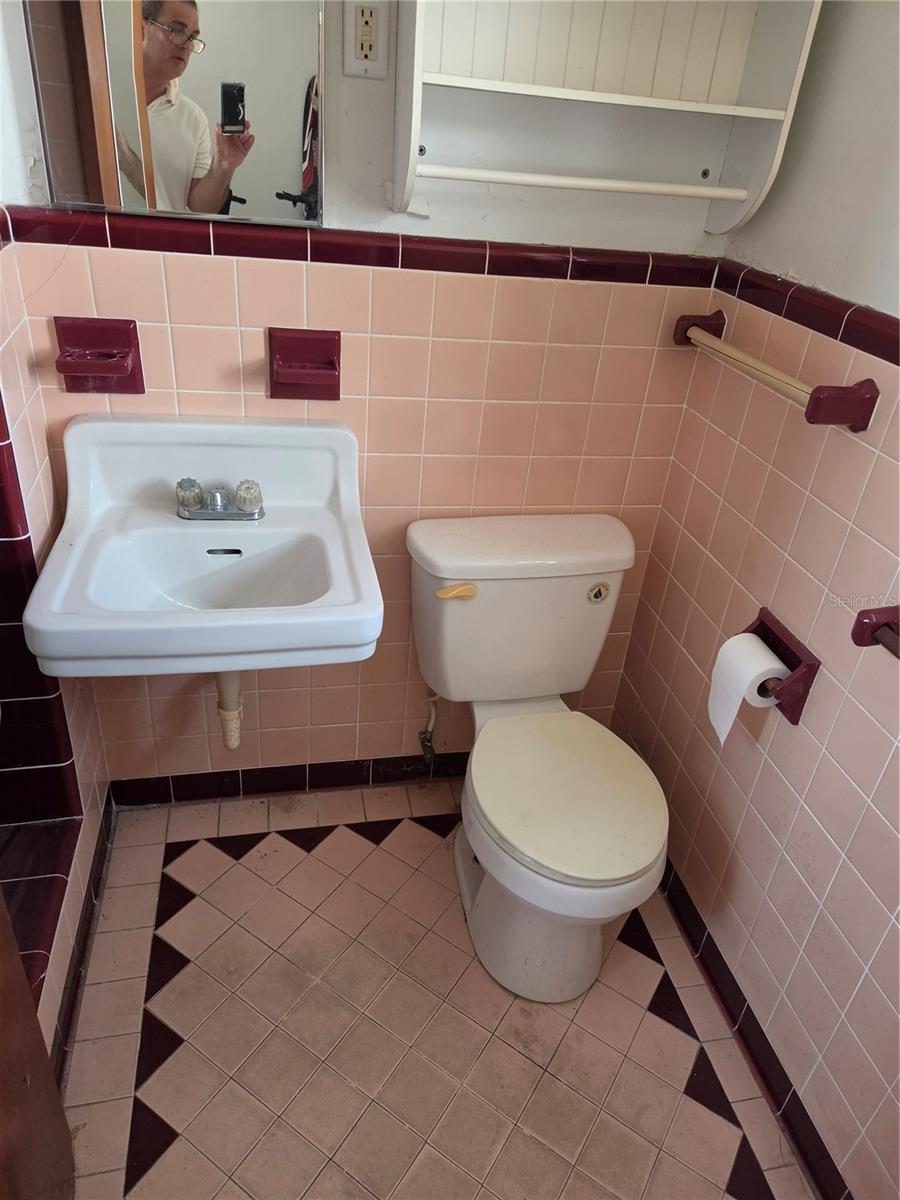 580 Bay Esplanade Property Photo 13