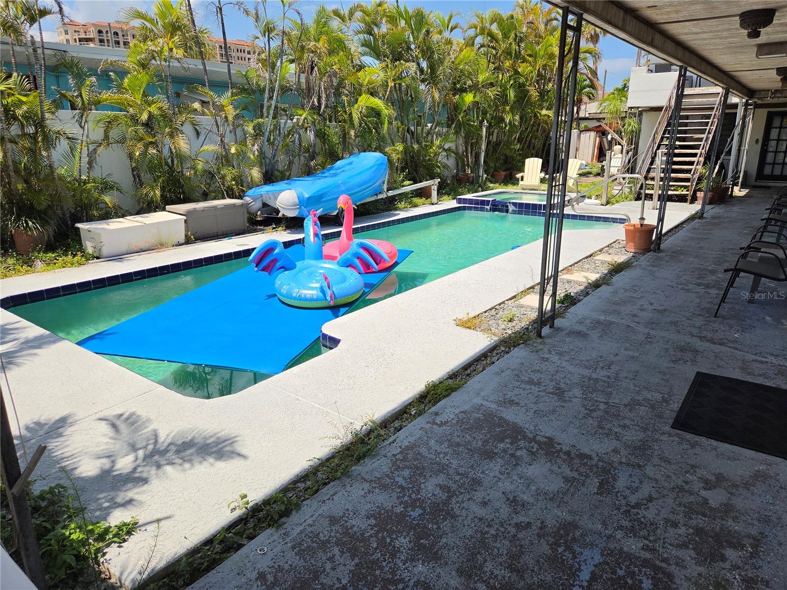 580 Bay Esplanade Property Photo 17