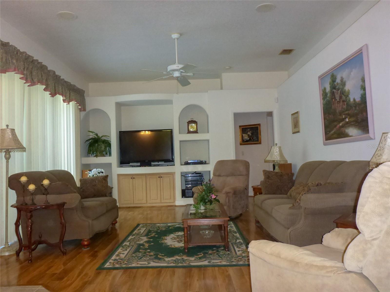 12271 Centralia Rd Property Photo 3