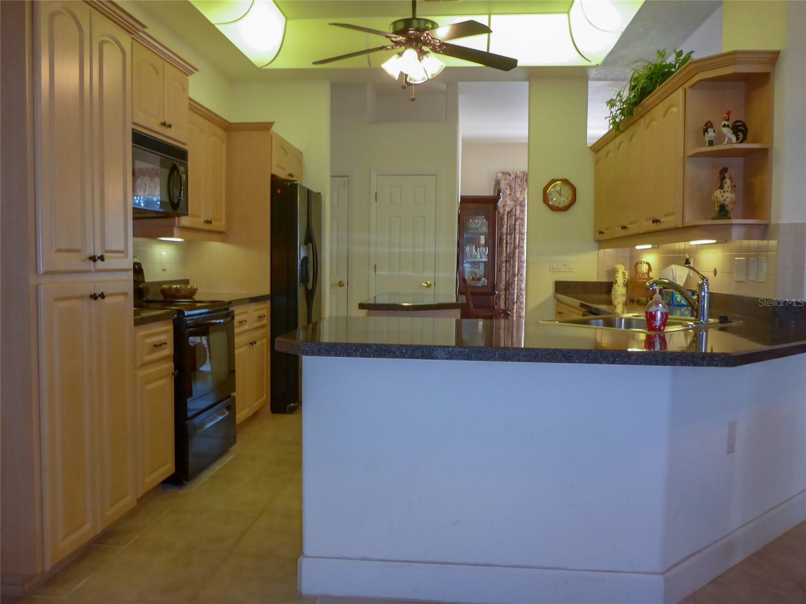 12271 Centralia Rd Property Photo 5