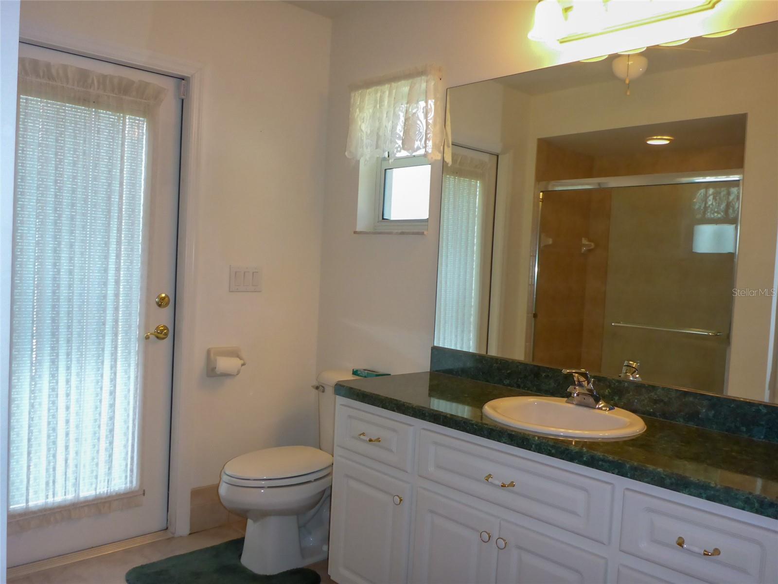 12271 Centralia Rd Property Photo 16