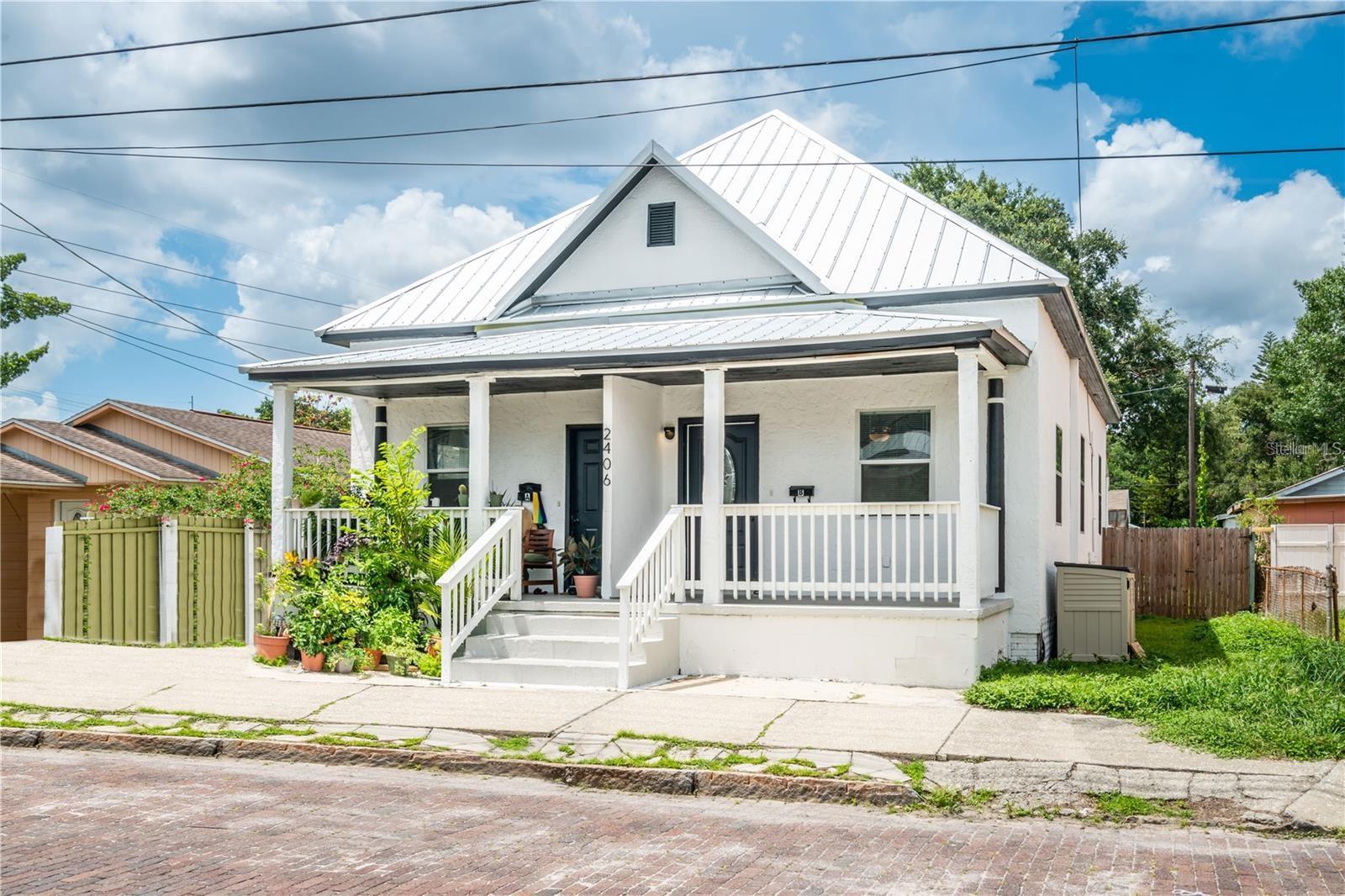 2406 E Clark St Property Photo 1