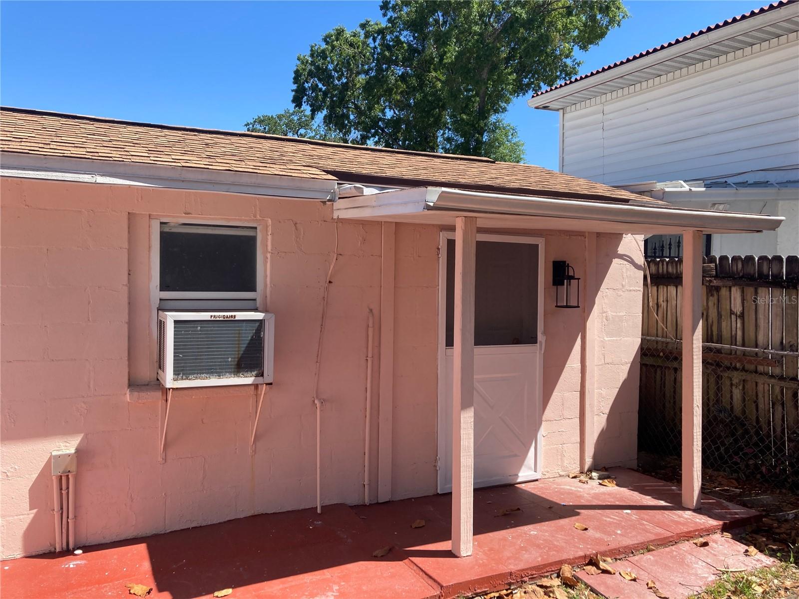 3024 W Haya St Property Photo 1