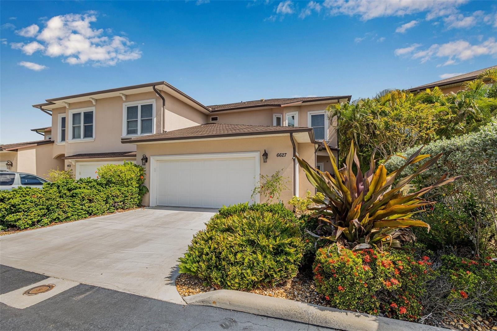 6627 Date Palm Ave S Property Photo 1