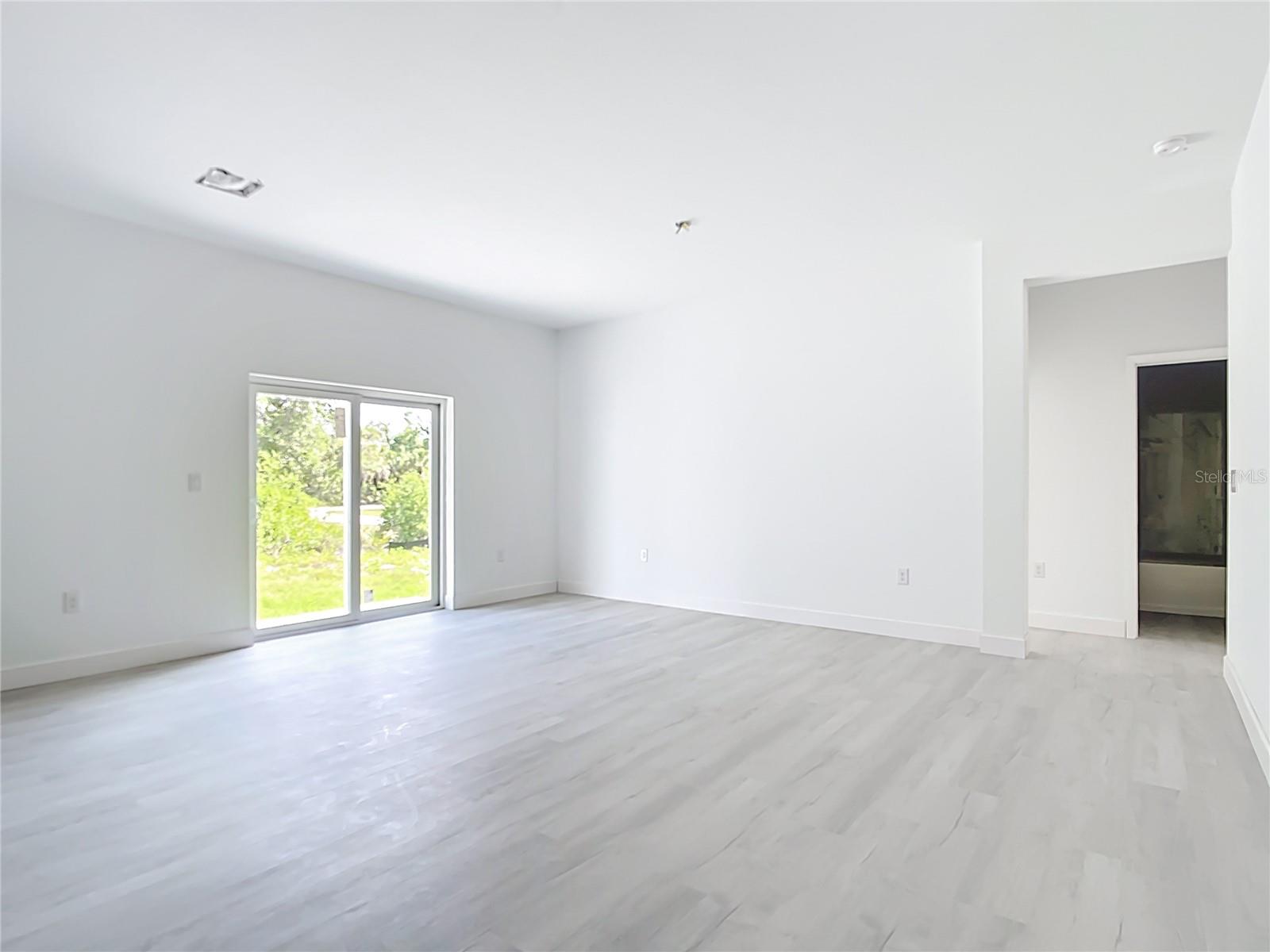 16134 Libourn Ave Property Photo 5