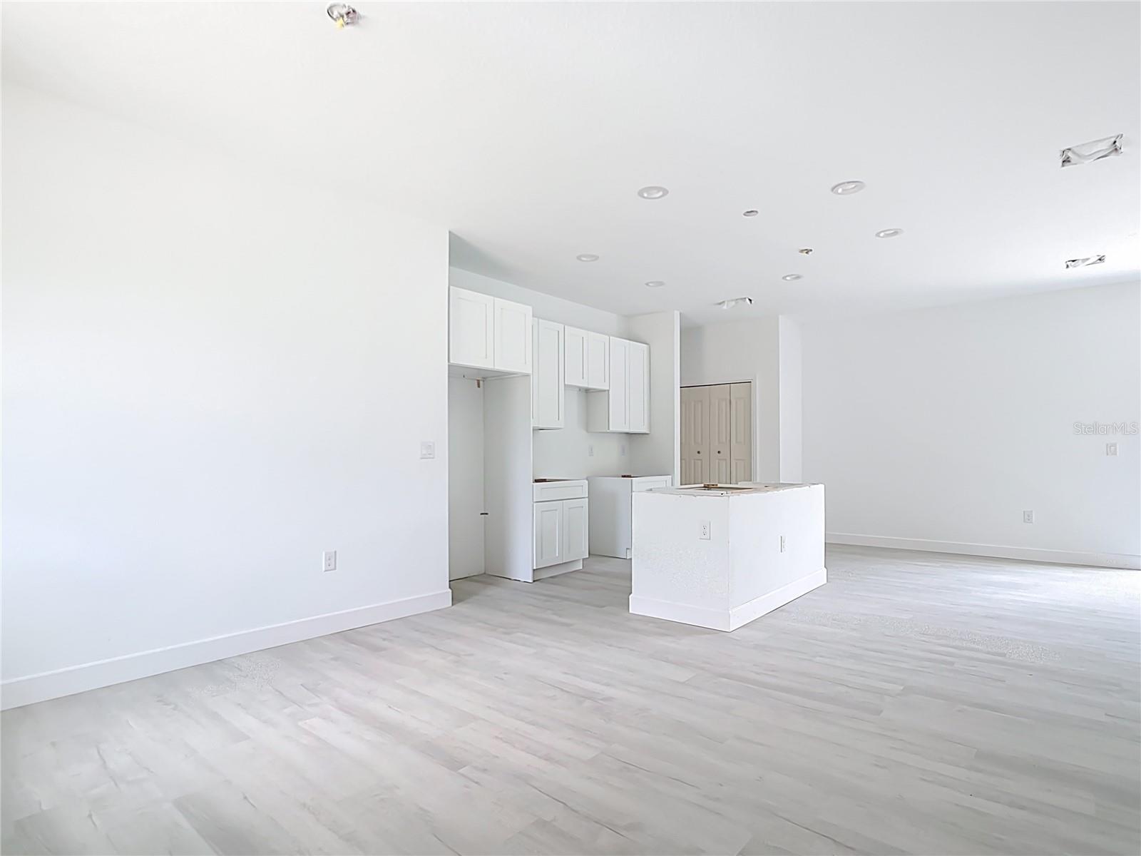 16134 Libourn Ave Property Photo 6