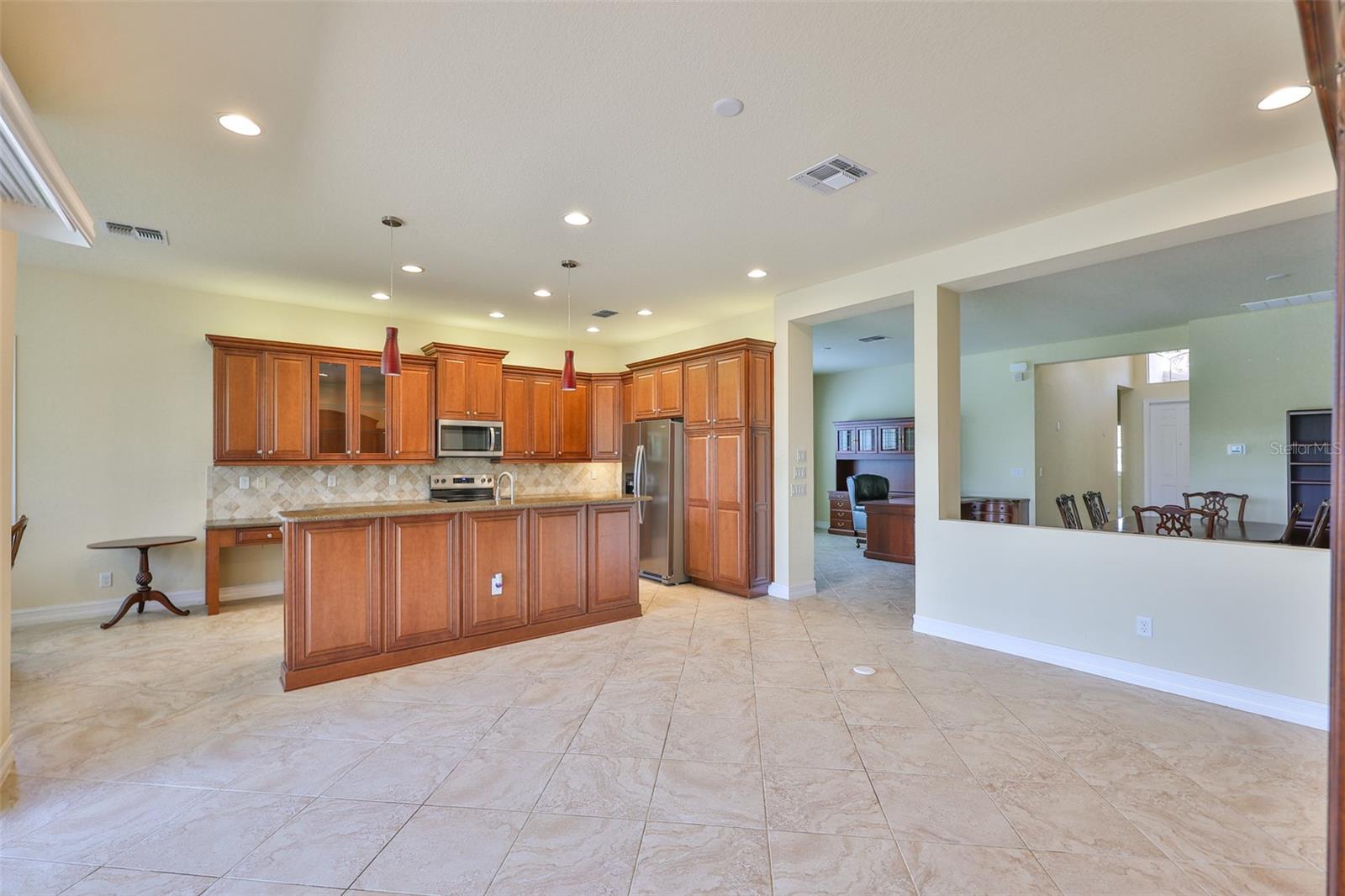 16227 Cape Coral Dr Property Photo 7