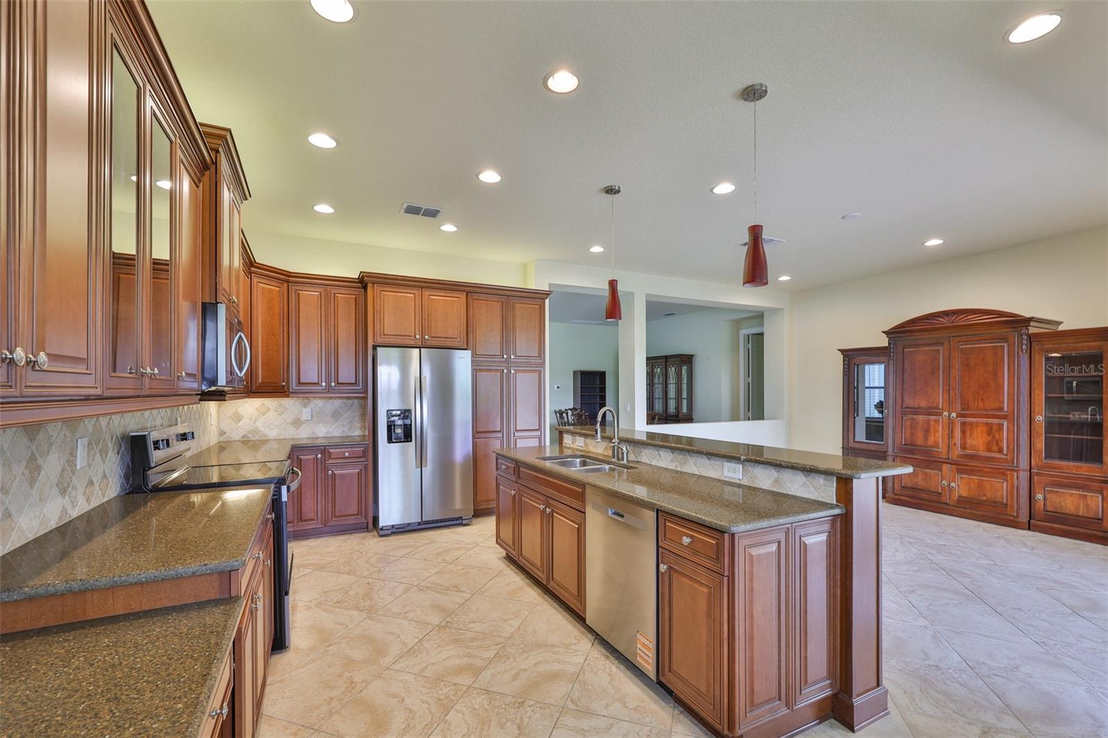 16227 Cape Coral Dr Property Photo 10