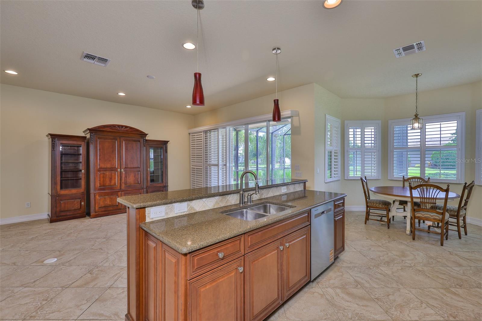 16227 Cape Coral Dr Property Photo 13