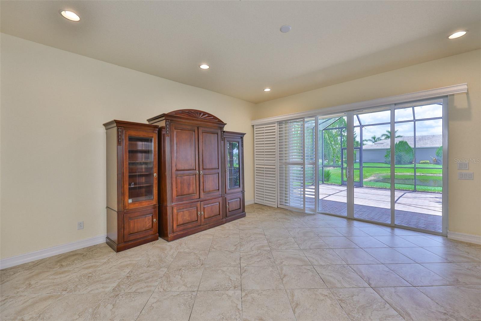 16227 Cape Coral Dr Property Photo 17