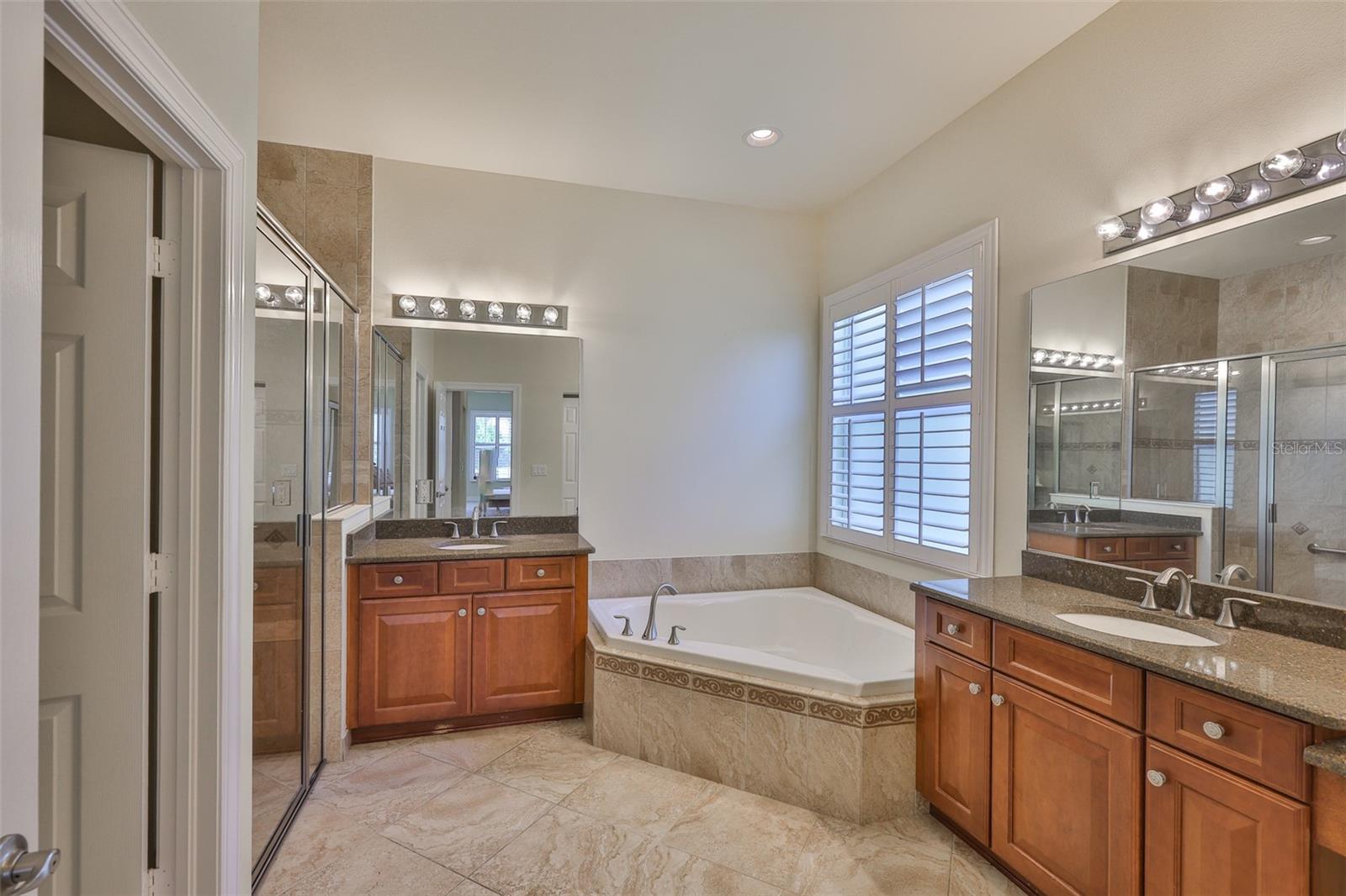 16227 Cape Coral Dr Property Photo 32