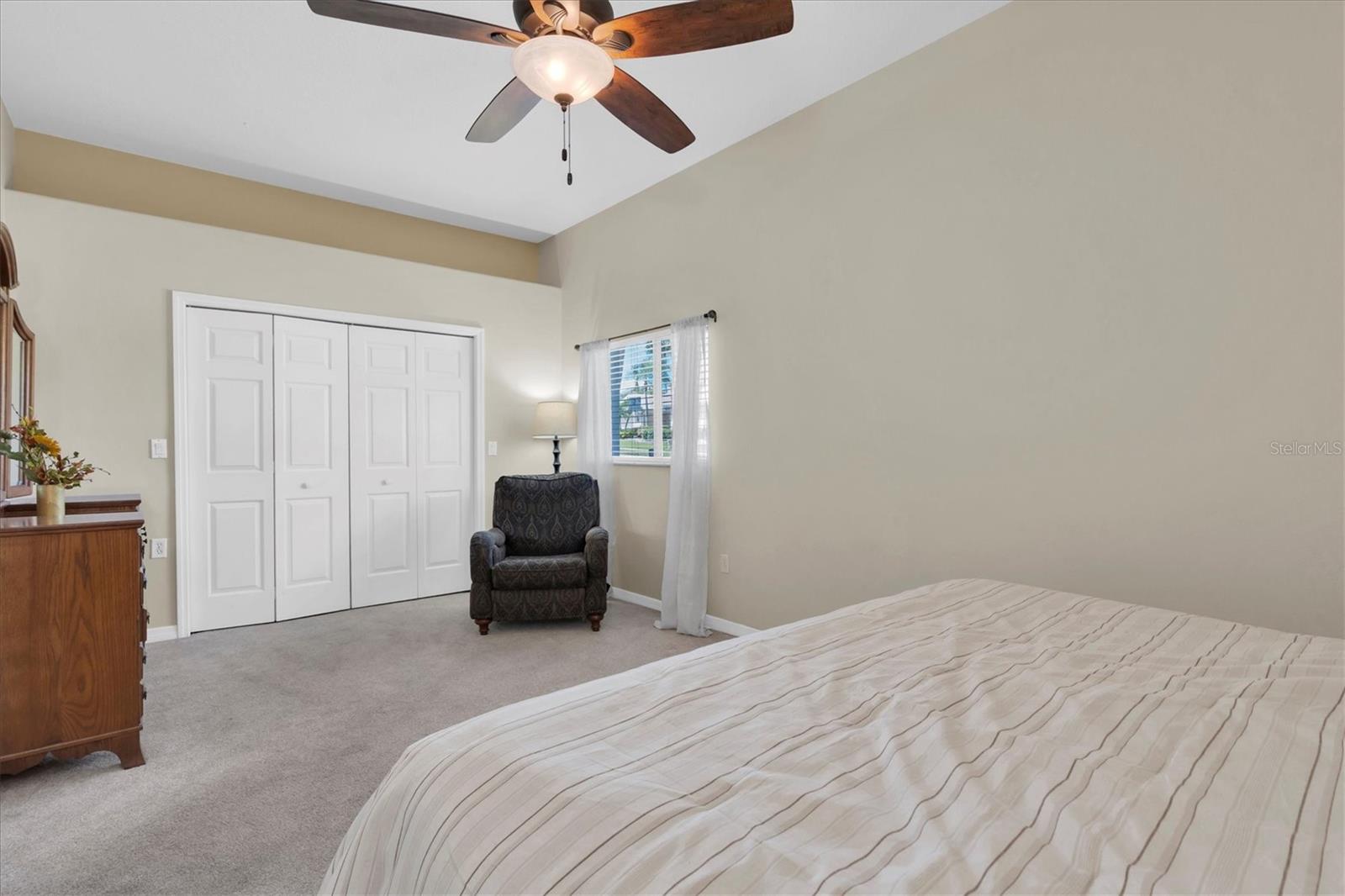 137 Woodcreek Dr E Property Photo 30