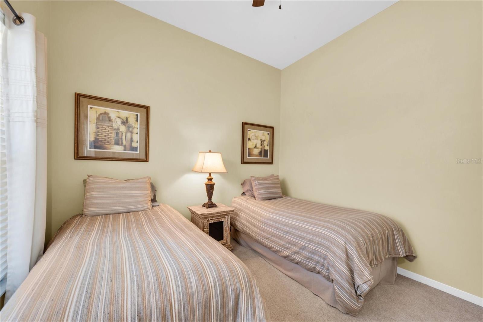 137 Woodcreek Dr E Property Photo 31