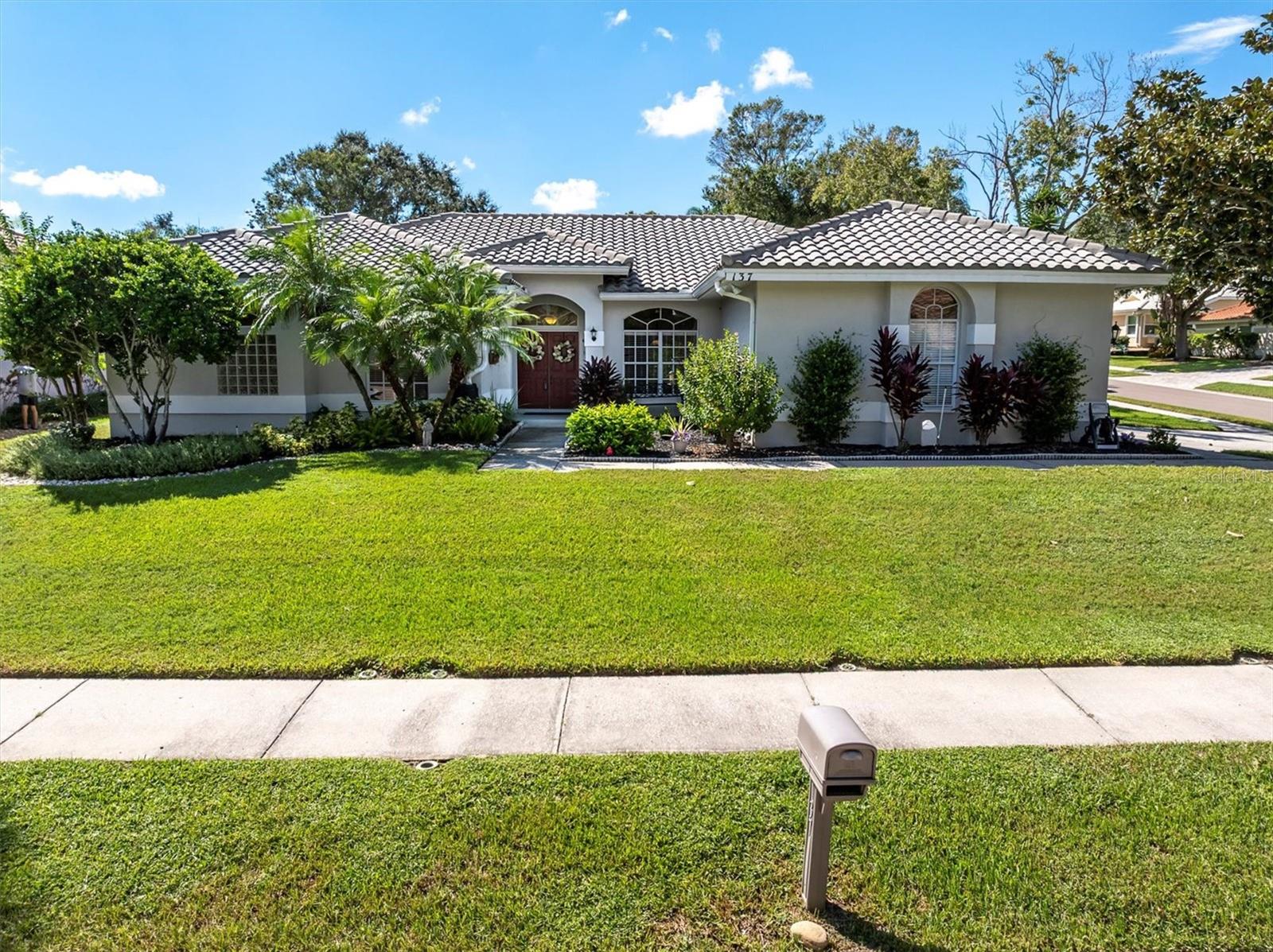 137 Woodcreek Dr E Property Photo 44