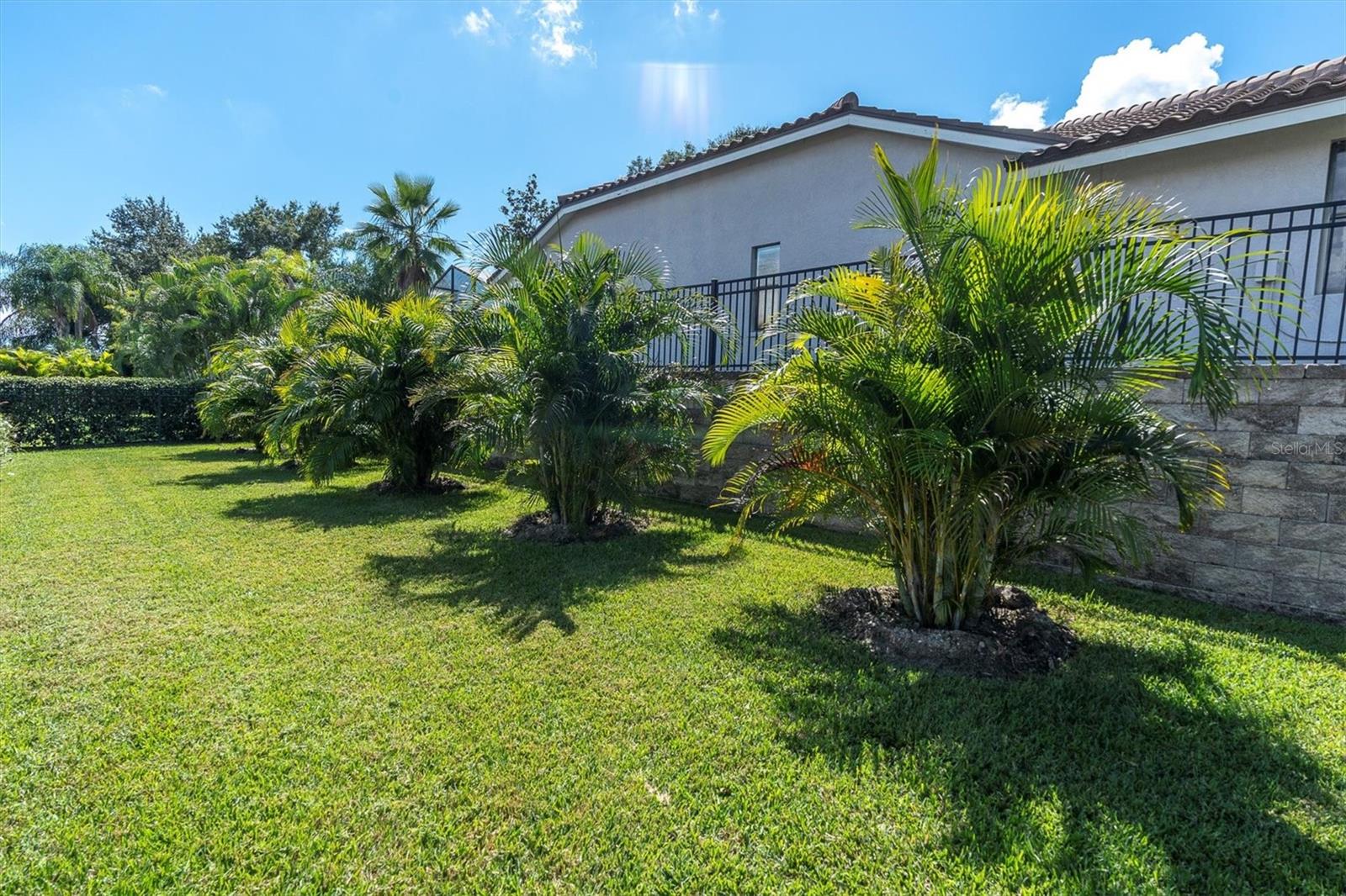 137 Woodcreek Dr E Property Photo 46