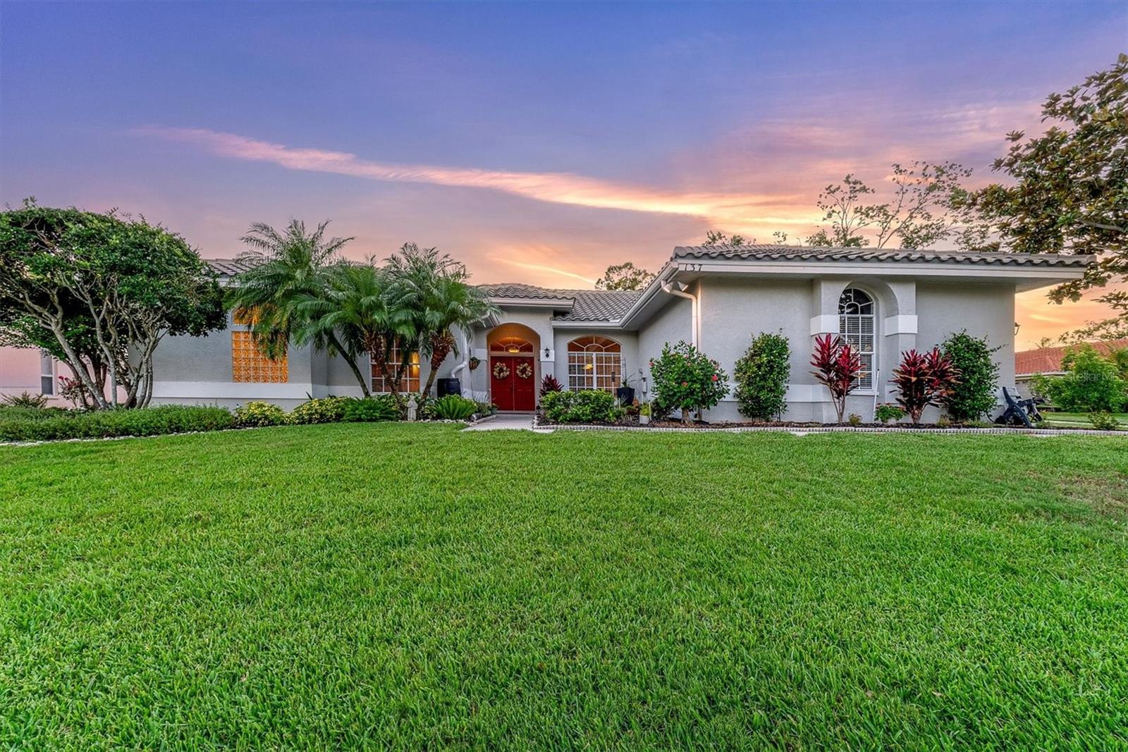 137 Woodcreek Dr E Property Photo 49