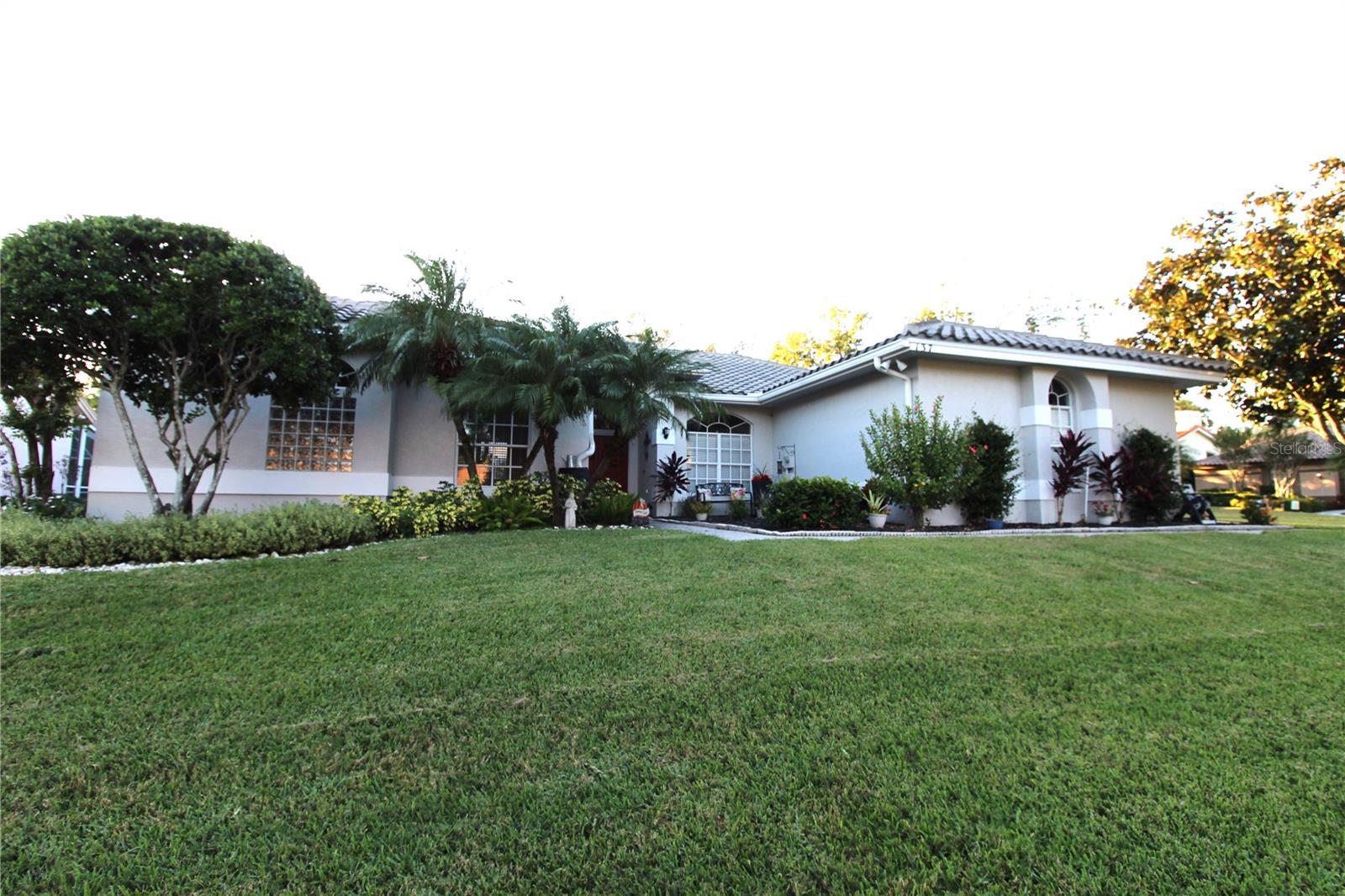 137 Woodcreek Dr E Property Photo 58