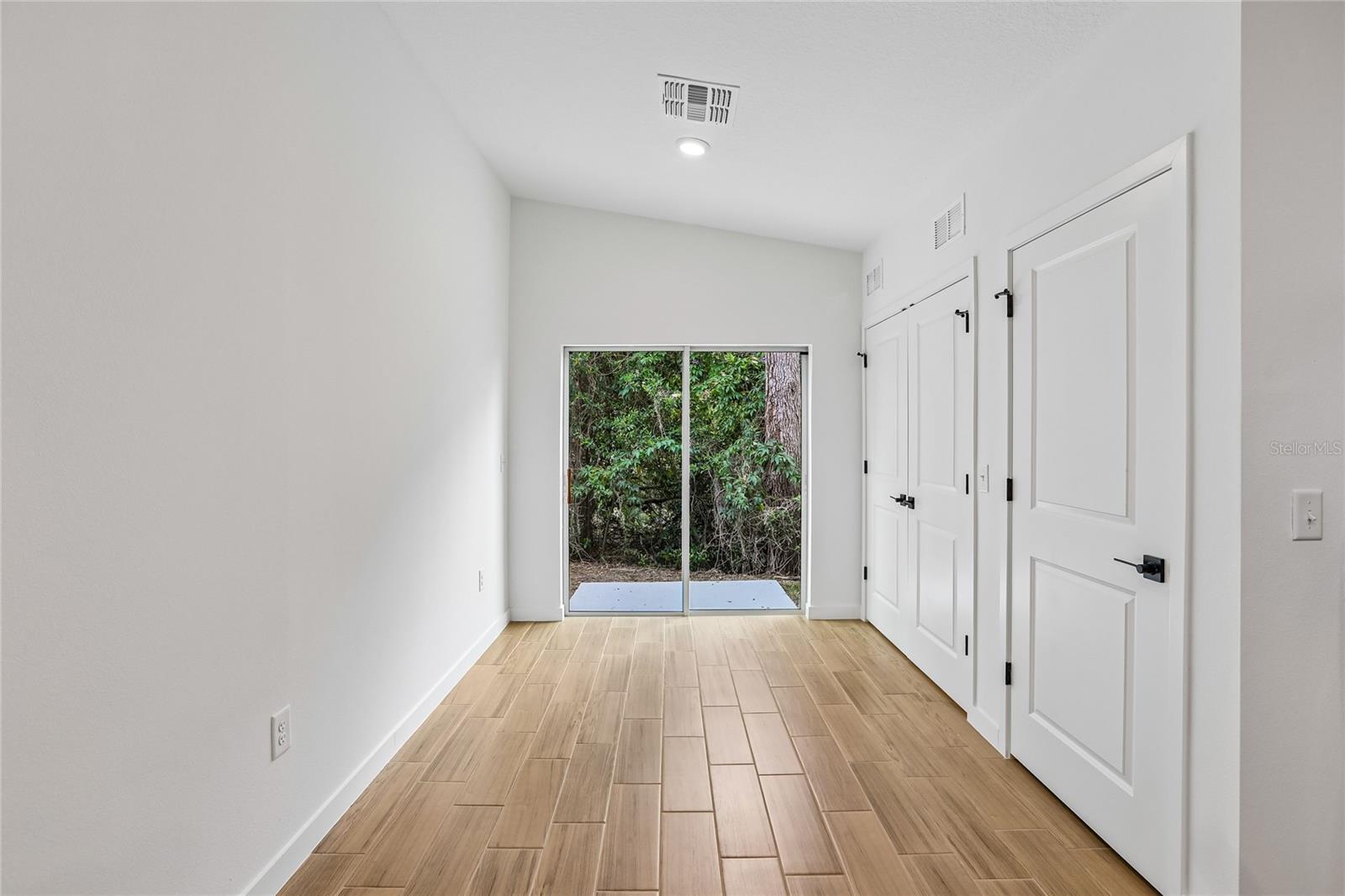6260 Pinehurst Dr Property Photo 6