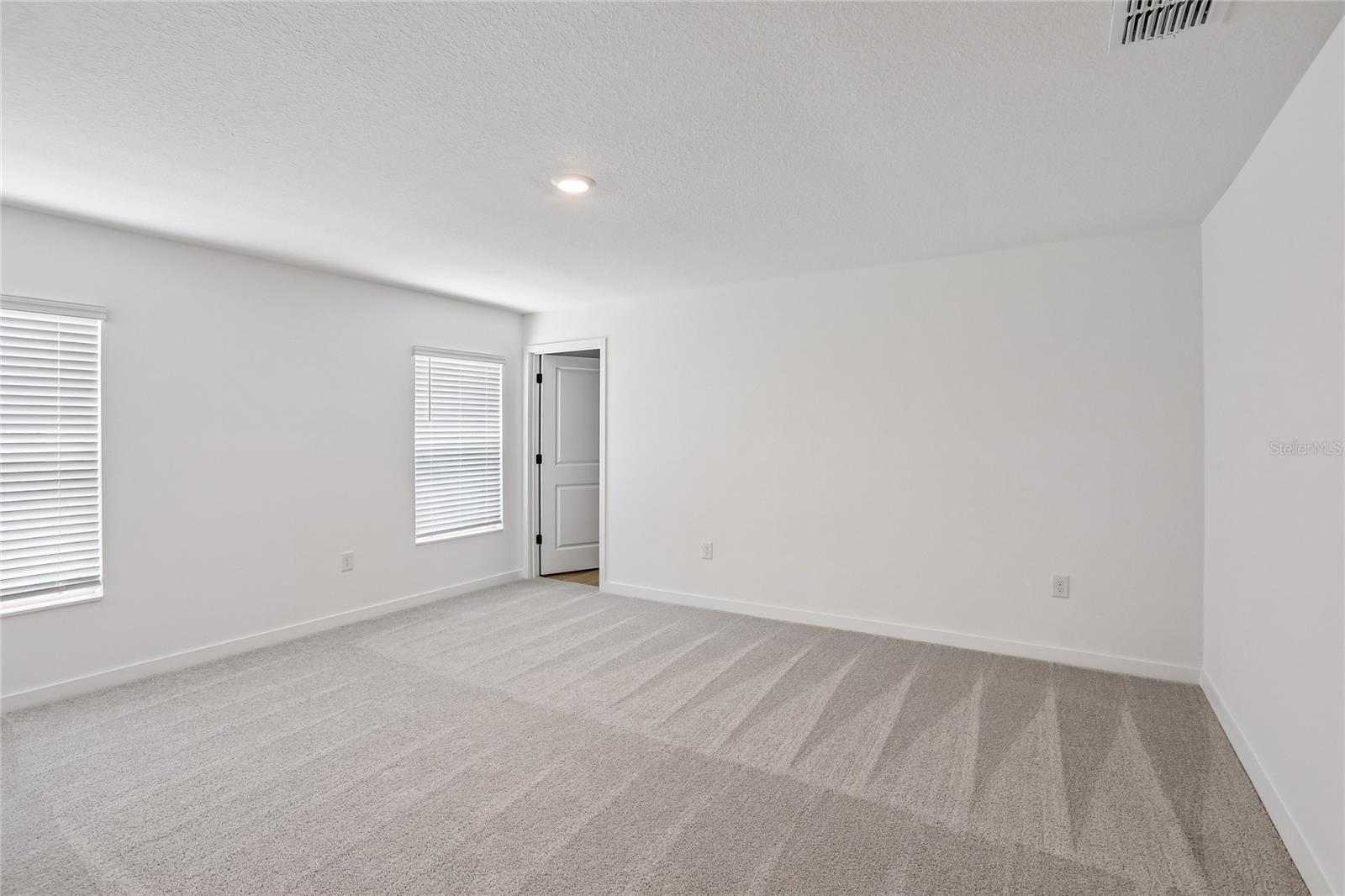 6260 Pinehurst Dr Property Photo 7