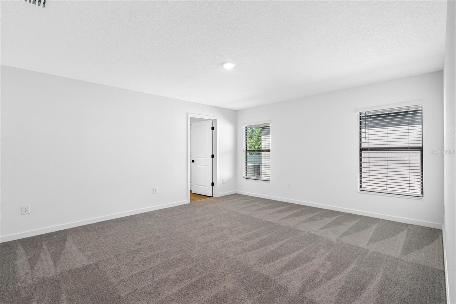 11199 Murraysville Dr Property Photo 8