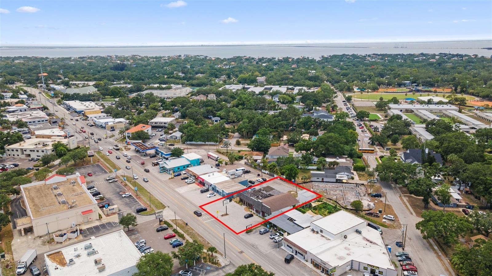4115 Henderson Blvd Property Photo 4