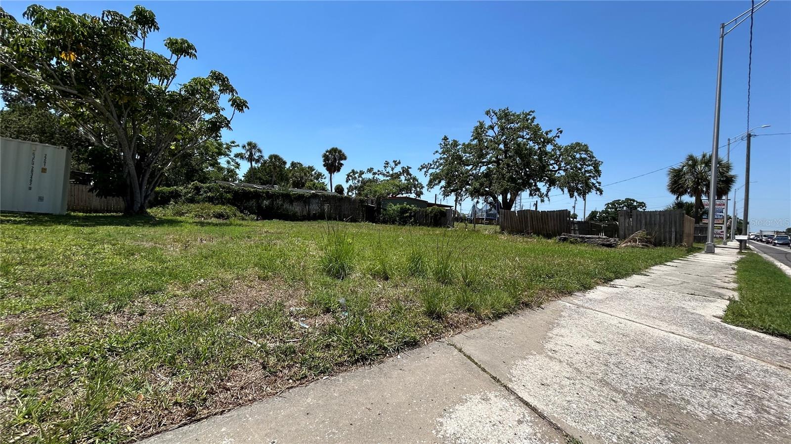 9909 S 41 Hwy Property Photo 4