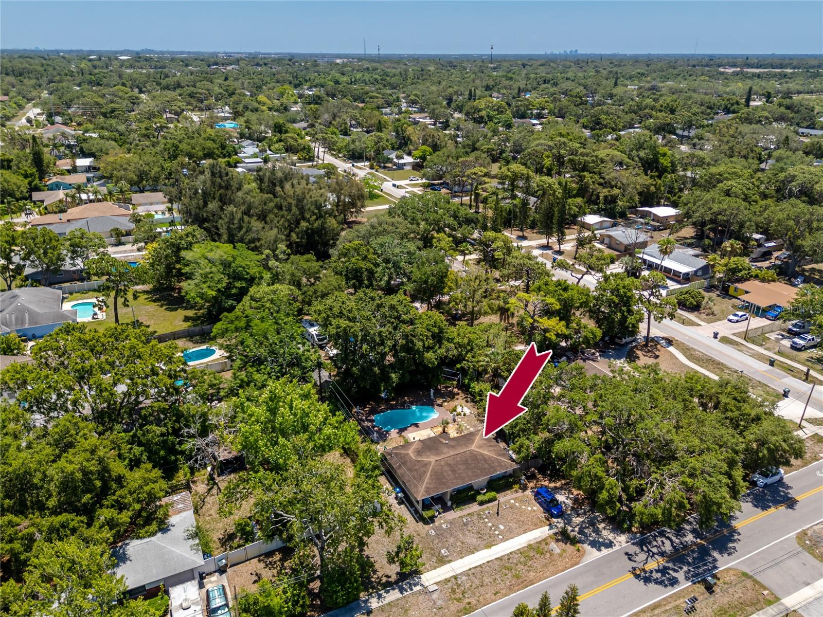 1683 Pine St Property Photo 4