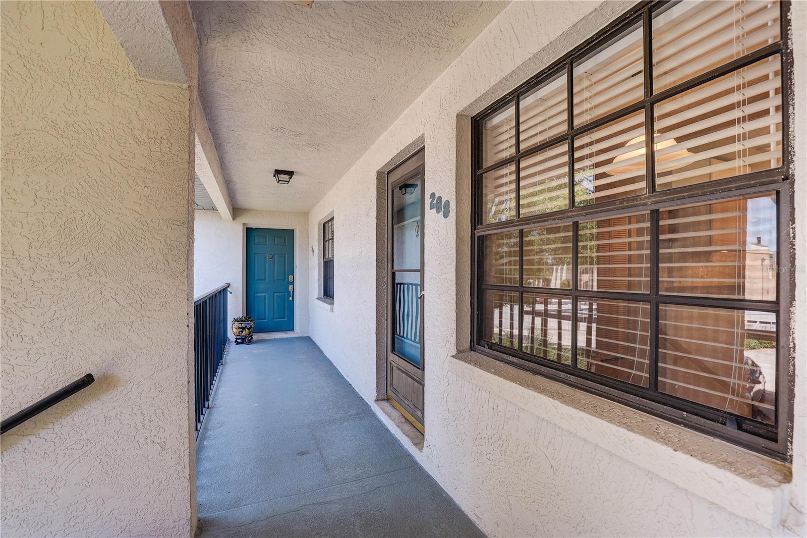 11800 Park Blvd #208 Property Photo 3