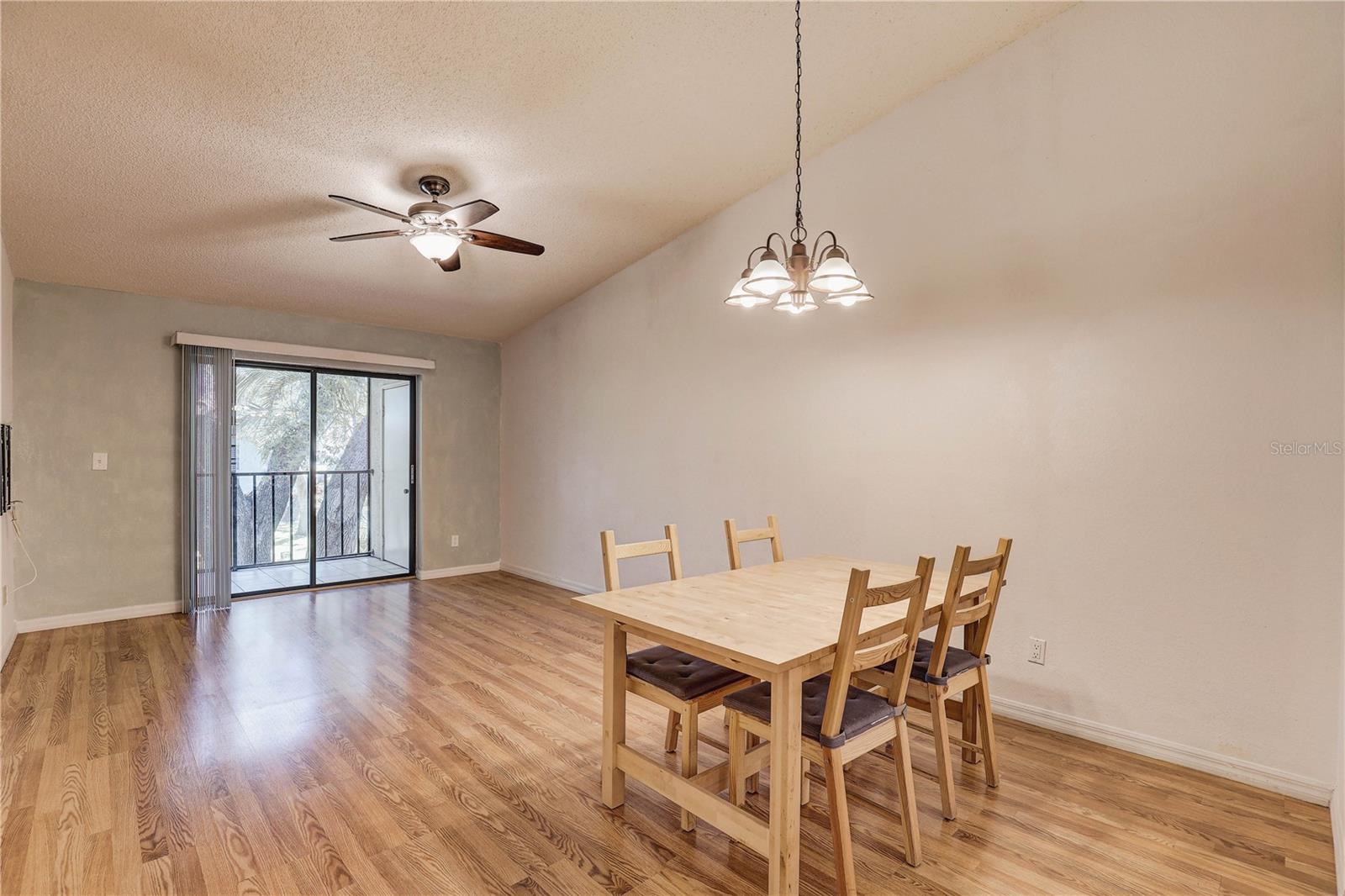 11800 Park Blvd #208 Property Photo 8