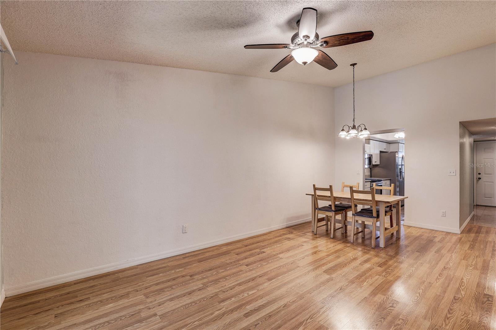 11800 Park Blvd #208 Property Photo 12