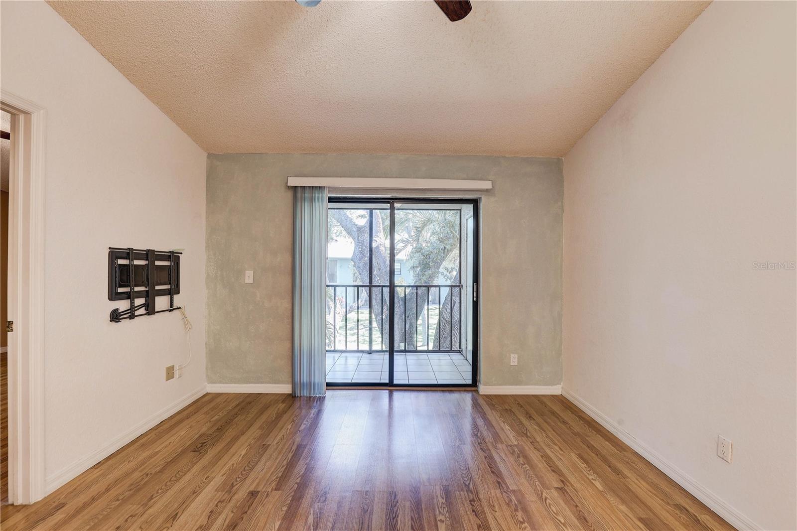 11800 Park Blvd #208 Property Photo 13
