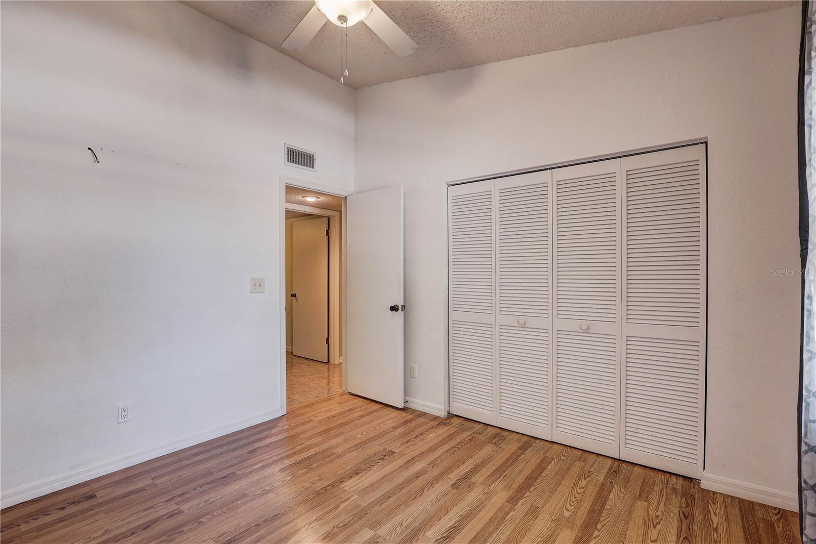 11800 Park Blvd #208 Property Photo 24