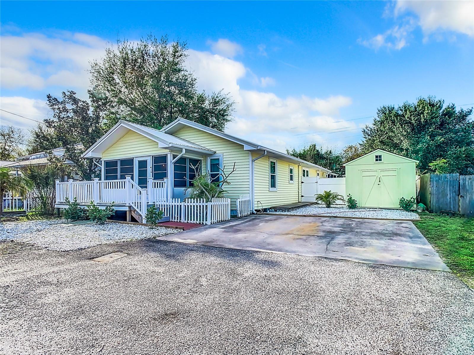 2928 W Arch St Property Photo 1