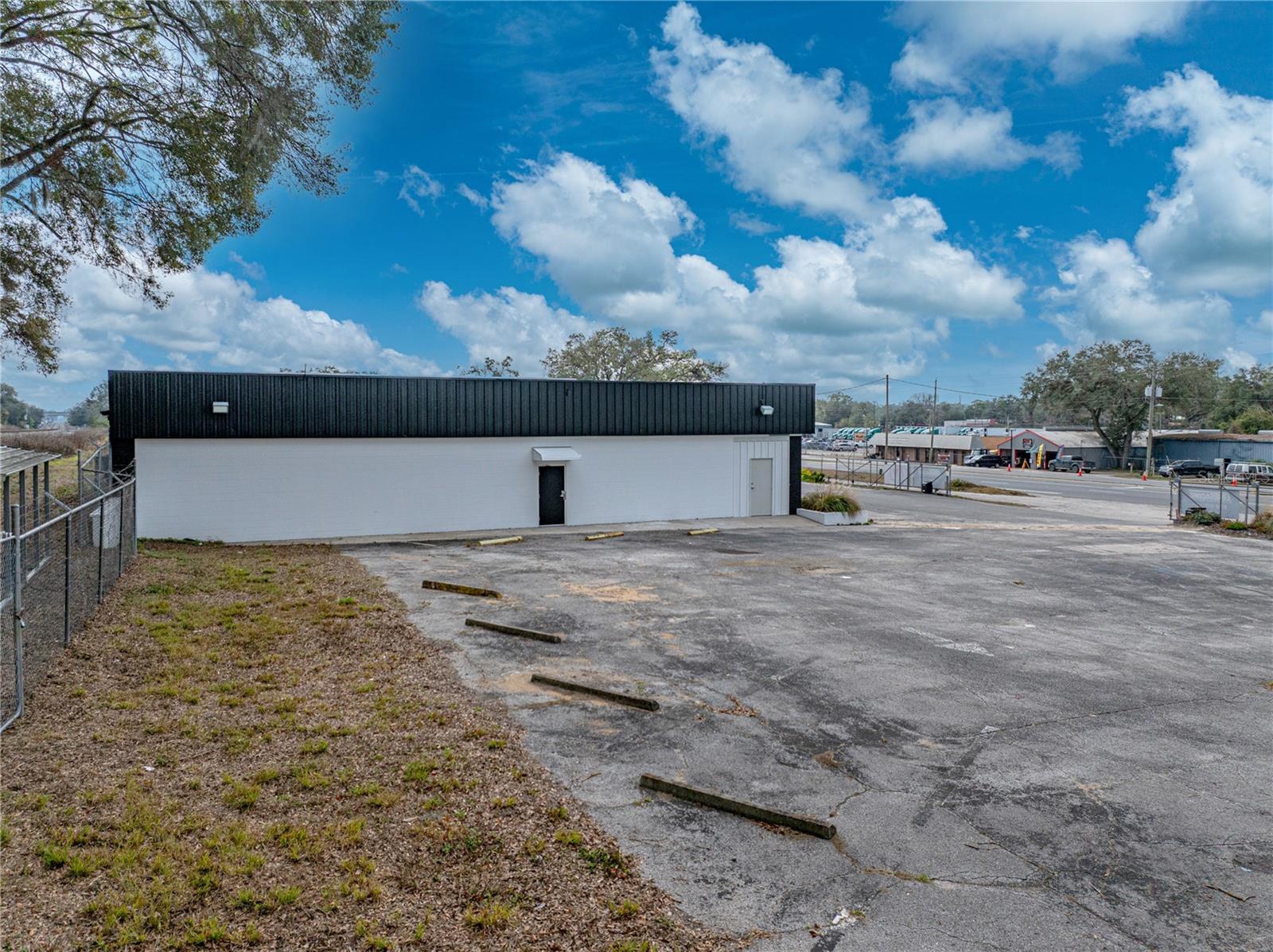 15552 Us Highway 301 Property Photo 5