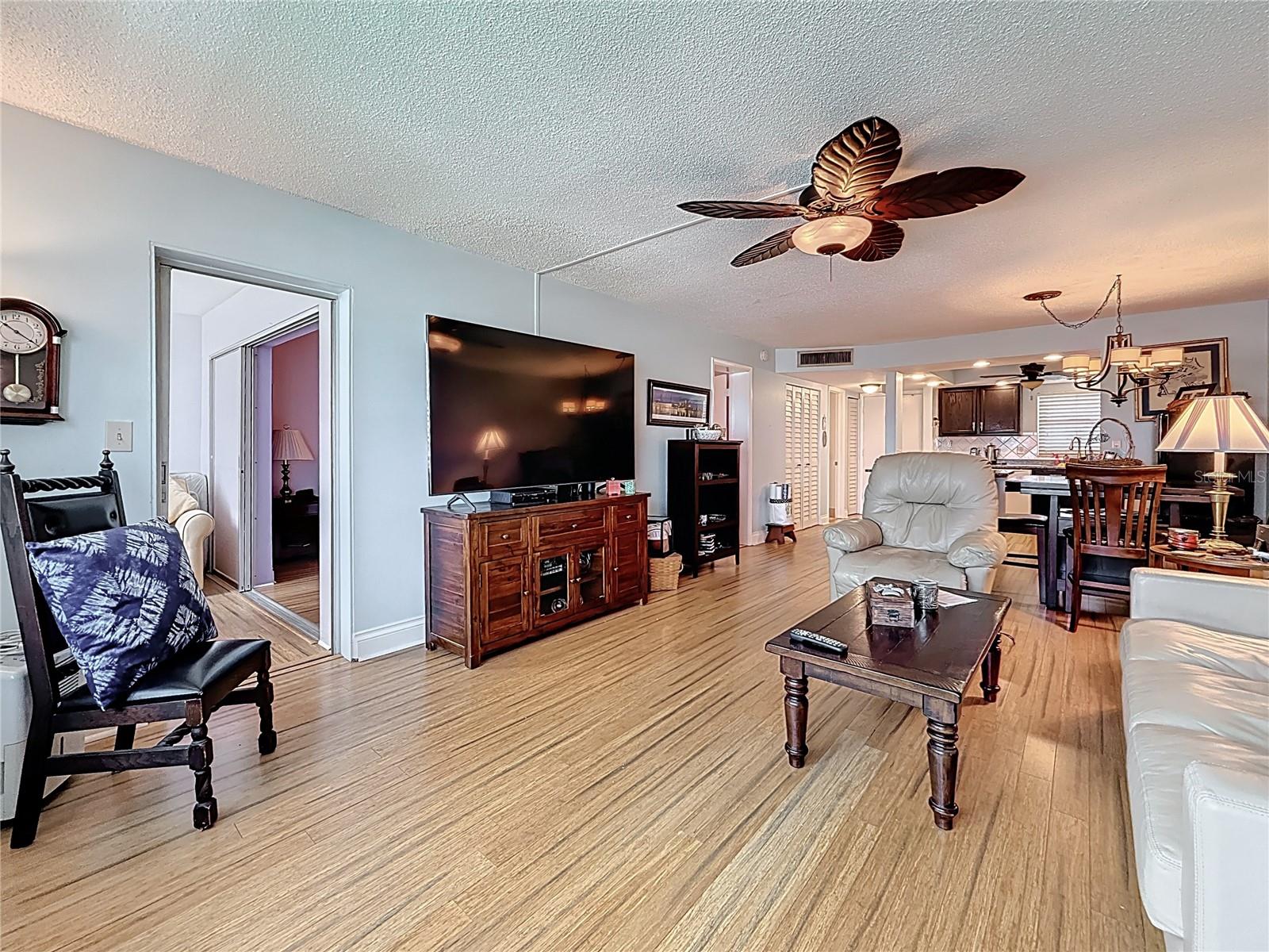 4725 Cove Circle #908 Property Photo 22