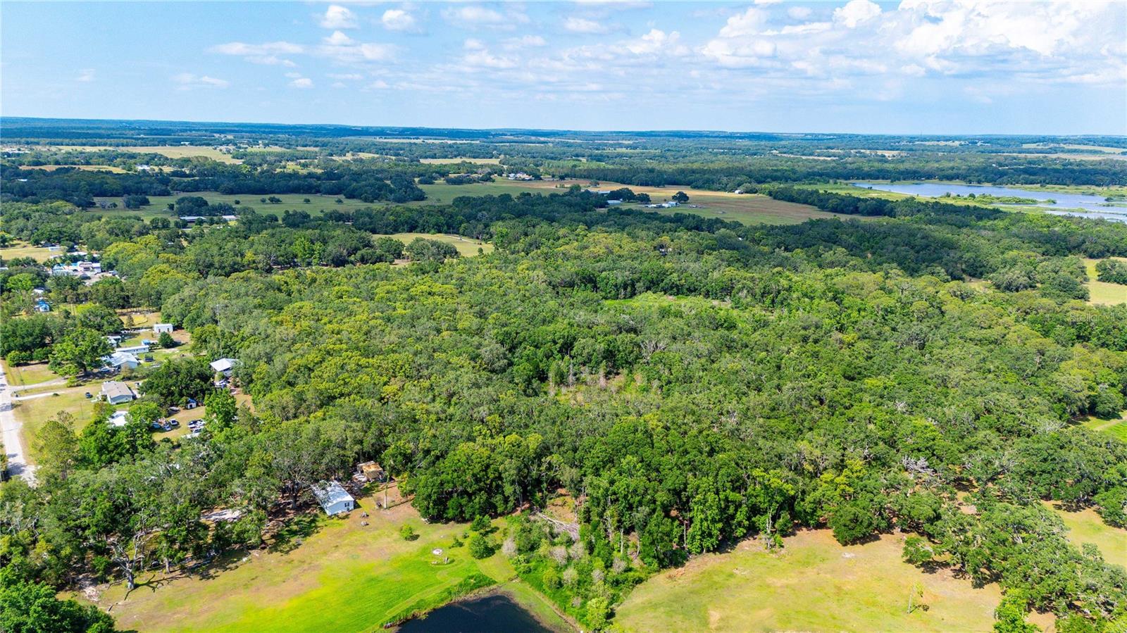Bradley Dr Property Photo 15
