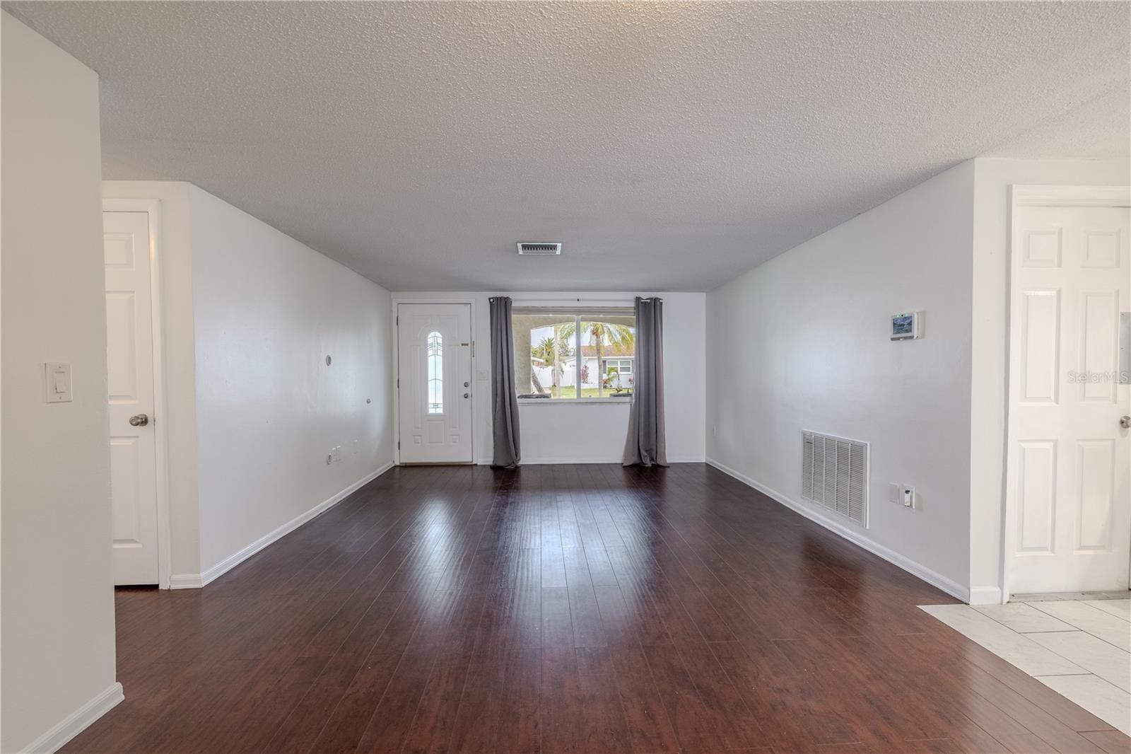 3145 Domino Dr Property Photo 7