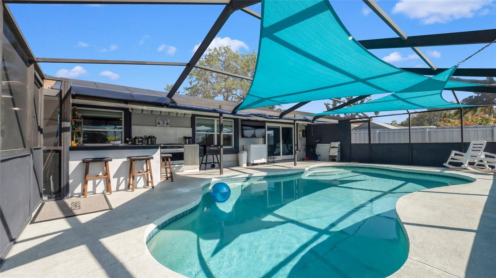 12416 Queensland Ln Property Photo 33