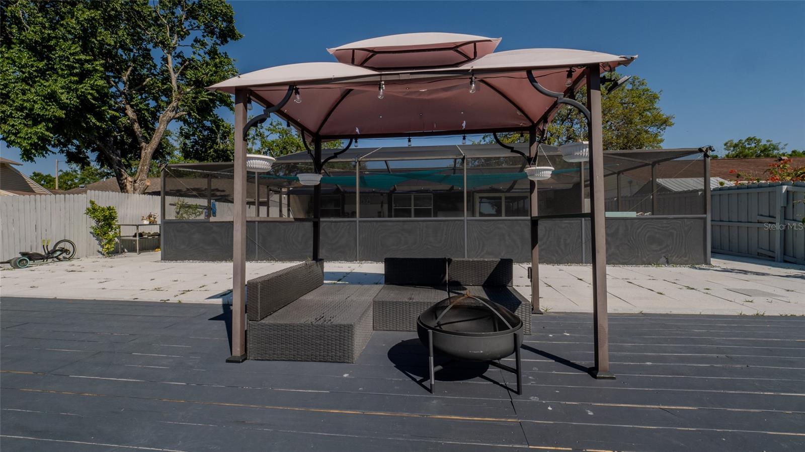 12416 Queensland Ln Property Photo 39