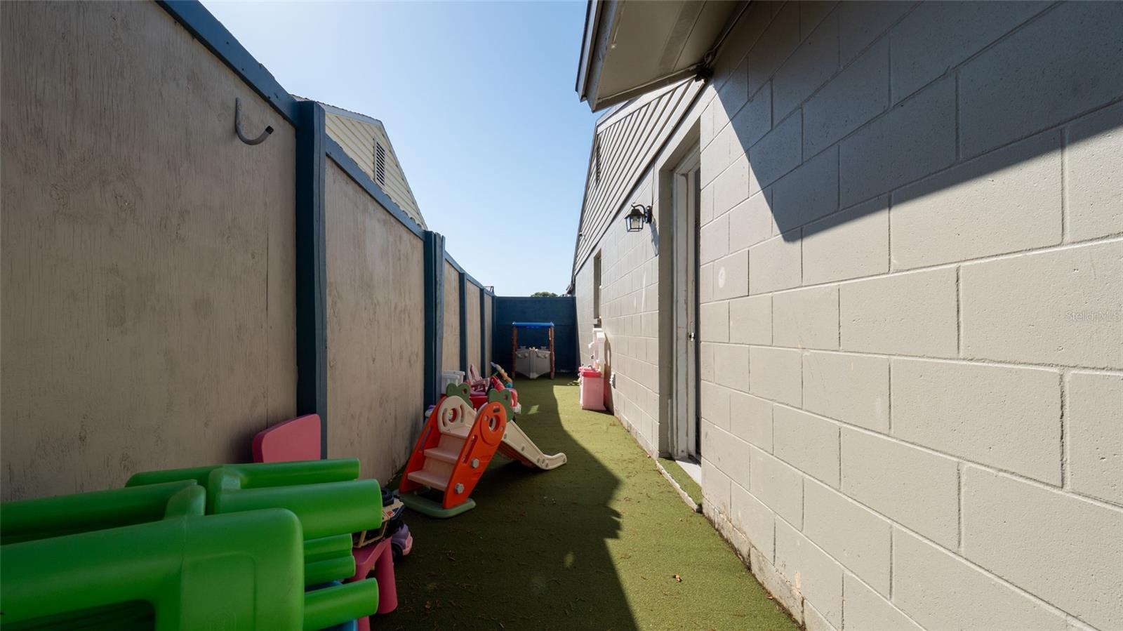 12416 Queensland Ln Property Photo 43